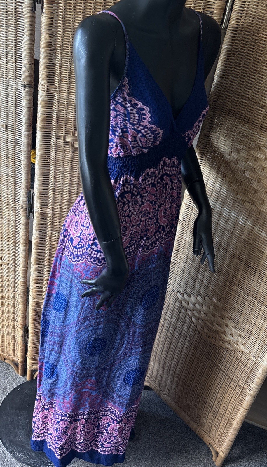 Made In Thailand spaghetti strap low neck rayon maxi dress Size S