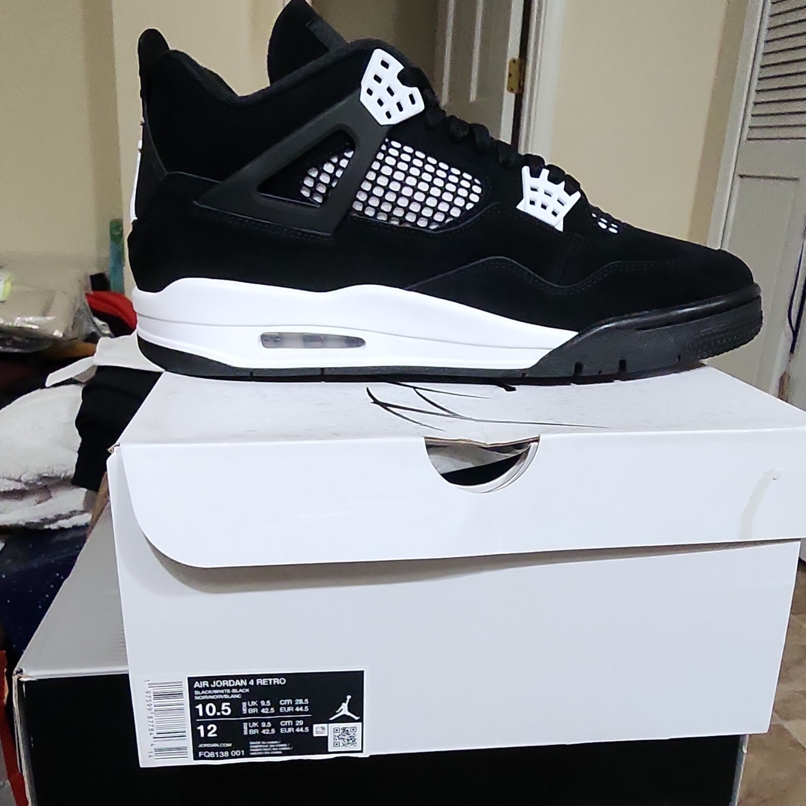 Jordan Air Jordan 4 Retro White Thunder Black/White 2024 FQ8138-001 Nubuck