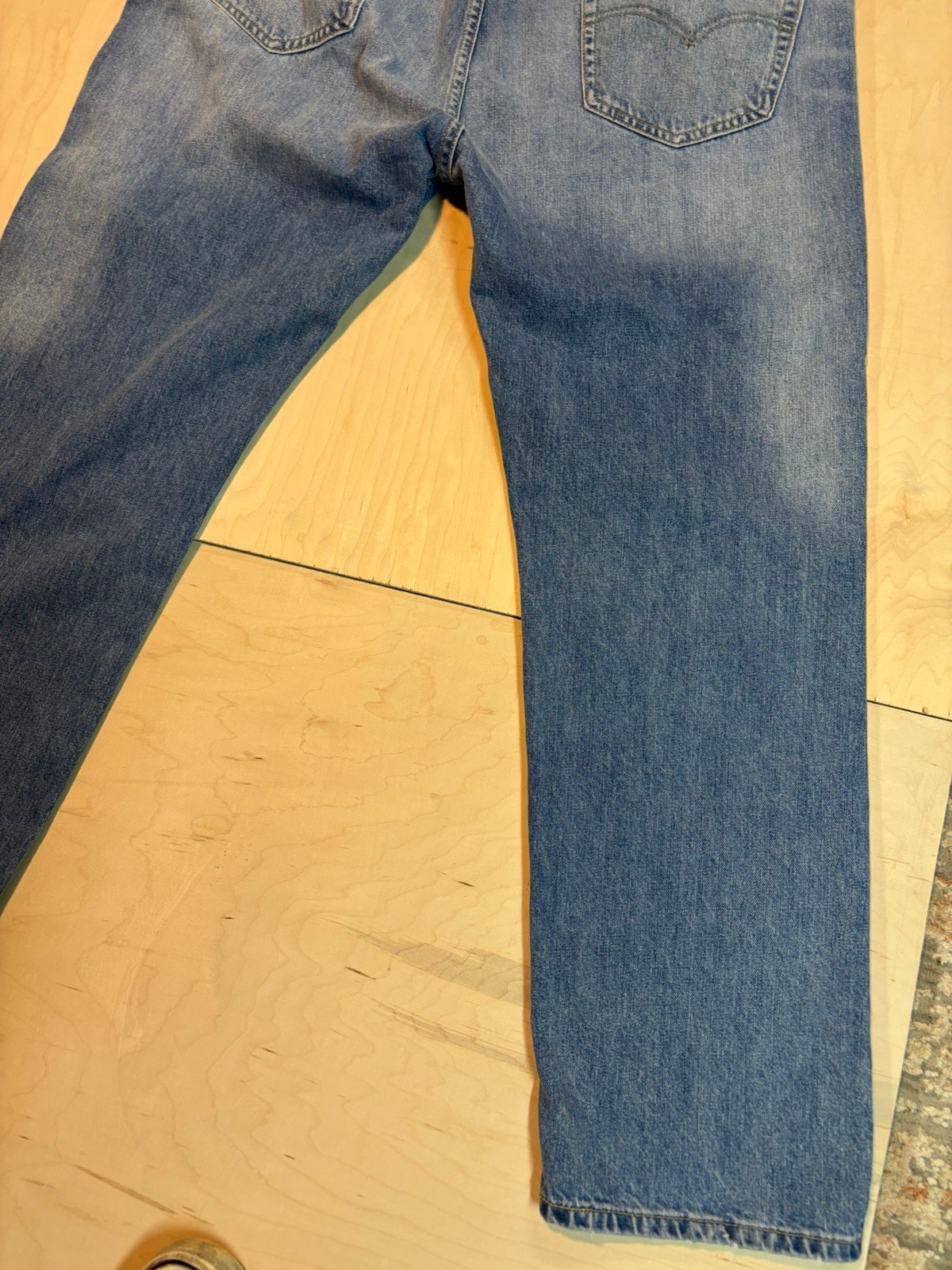 Levi’s 505 Series 38-30 Blue Medium Wash Denim Straight Leg Regular Fit