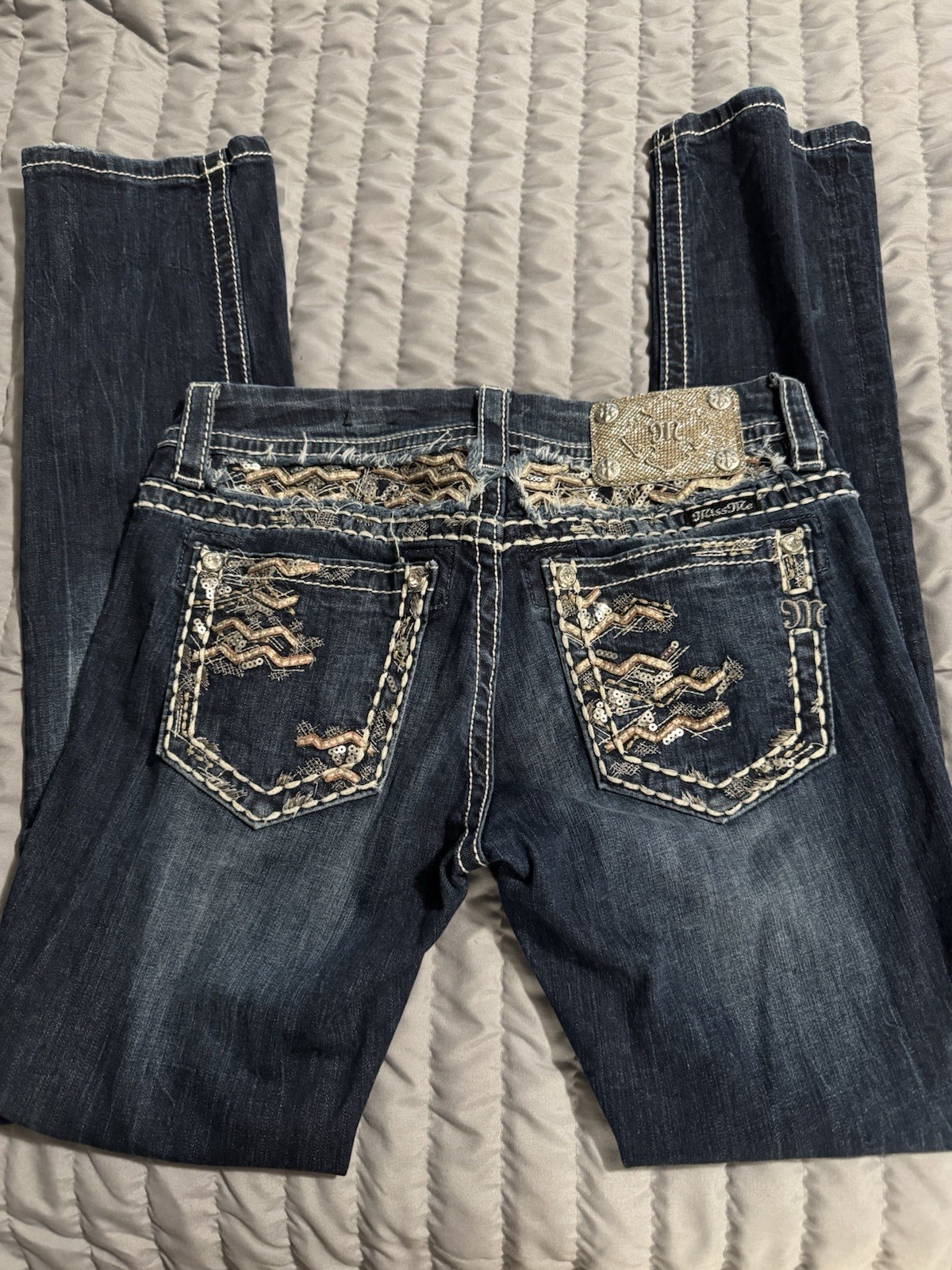 Miss Me Signature Straight Dark Wash Blue Jeans Stretch size 27 inseam 31