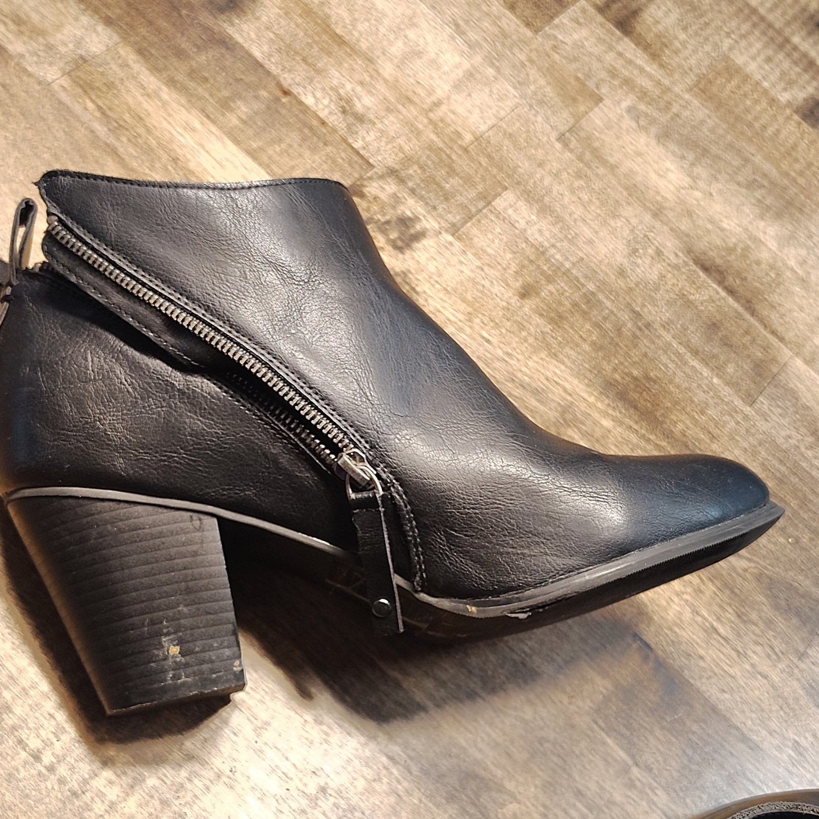 Torrid Womens Black Synthetic Ankle Bootie Side Zip Round Toe Rubber 11W