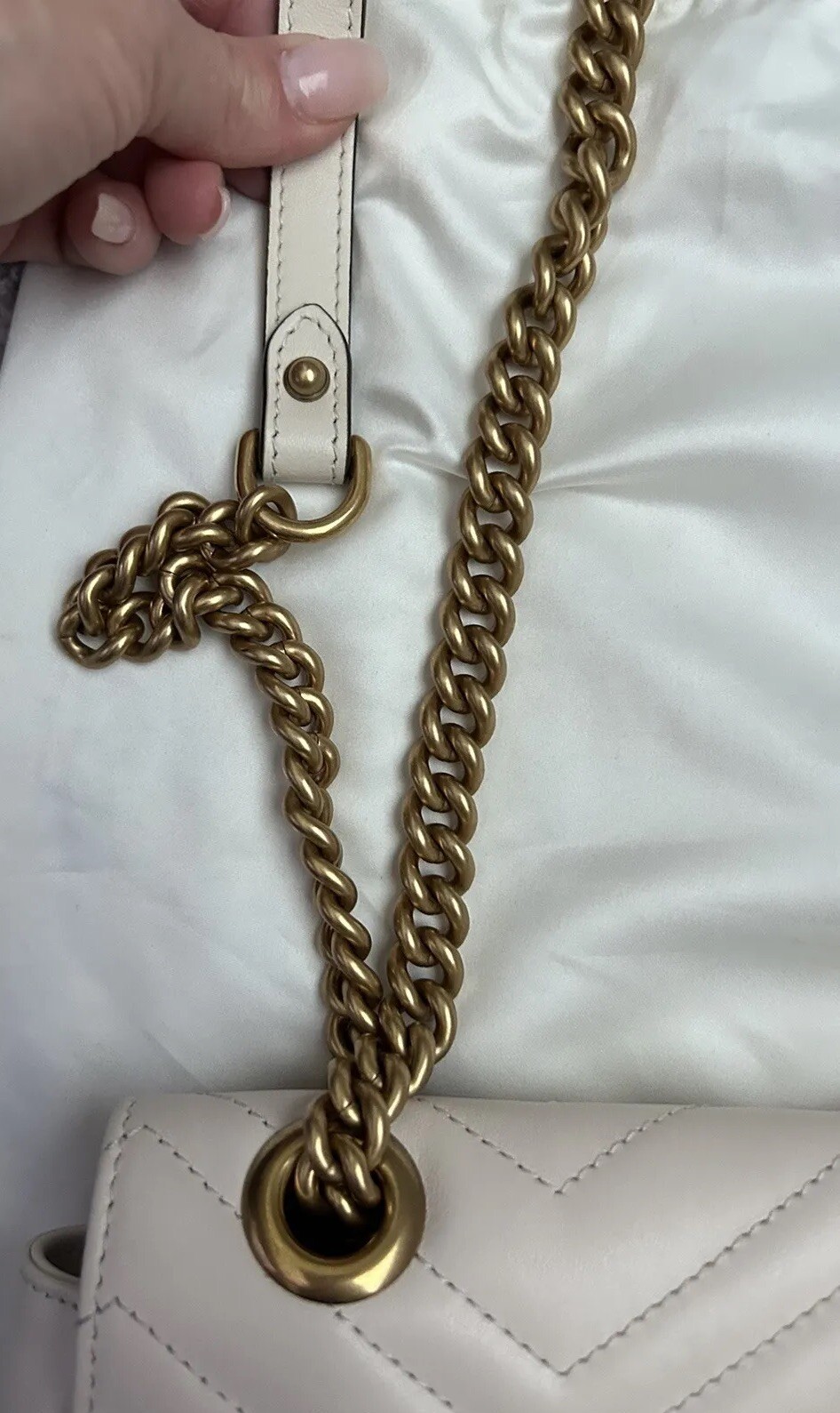 Authentic Gucci GG Marmont Small Shoulder Bag White Matelassé Leather worn twice