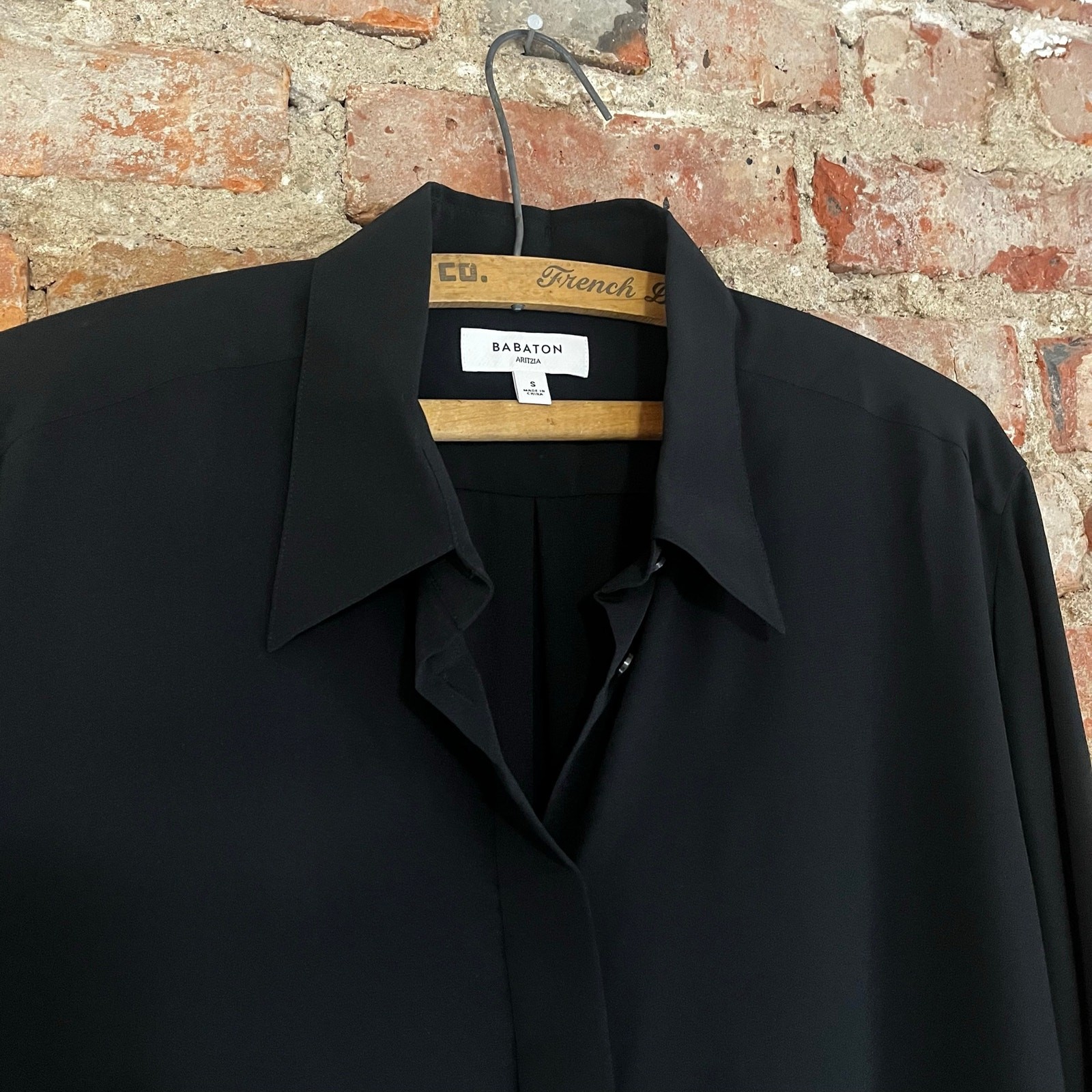 Aritzia Babaton Casting Silk Shirt – Black – Small