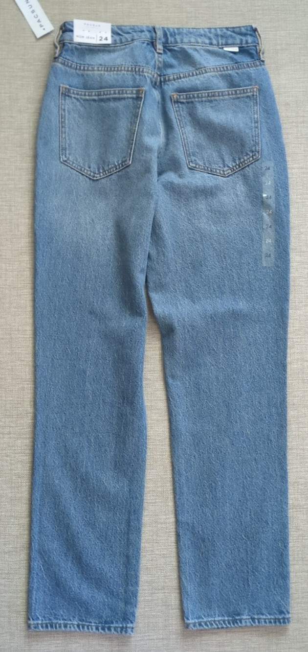 Pacsun Mom Jeans Light Wash Size 24 High Rise (24×28) NWT