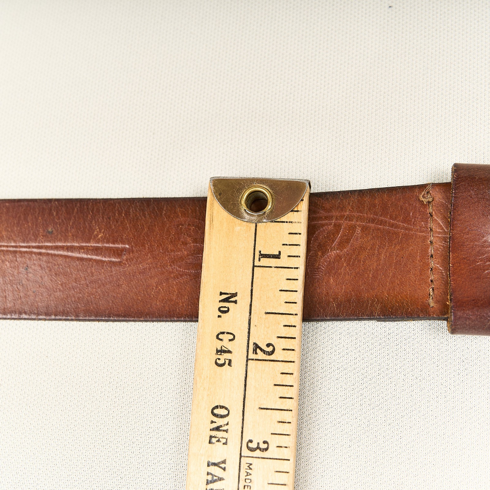 Brown Leather Belt Womens Sz M / 33 Nickel Buckle Floral Embossed 1.5″ Wide