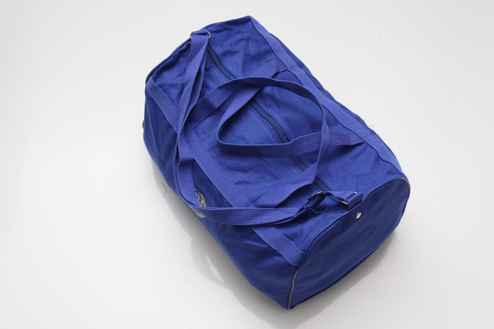 DAVE Movie Duffel Kevin Kline, Sigourney Weaver, Royal Travel Bag 16x9x9 In