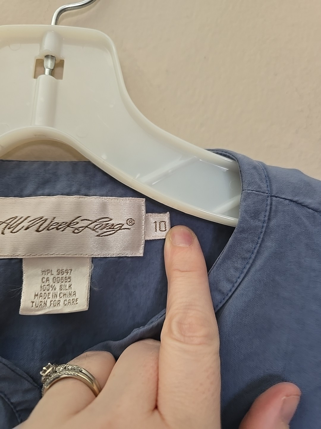 All Week Long Blue Silk Loop Button Front Long Sleeve Casual Top Womans Size 10