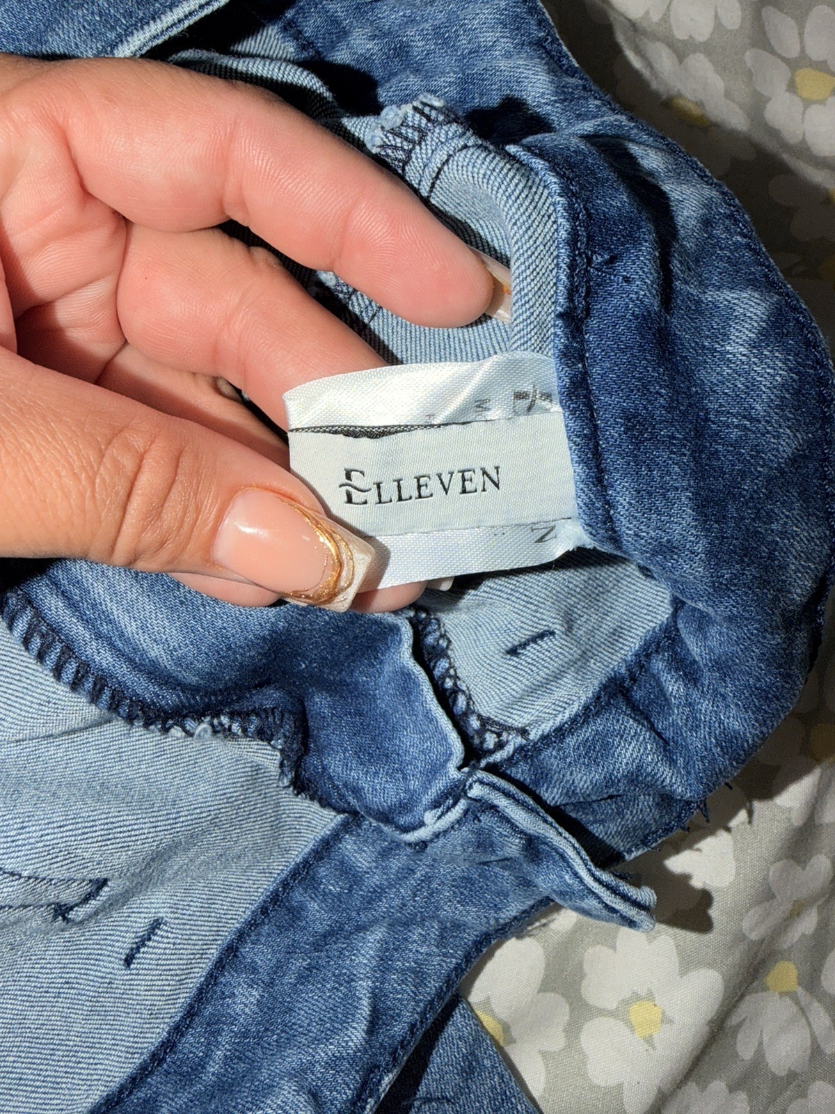 Elleven Light Wash Patch Pocket Wide-Leg Jeans – Size 8