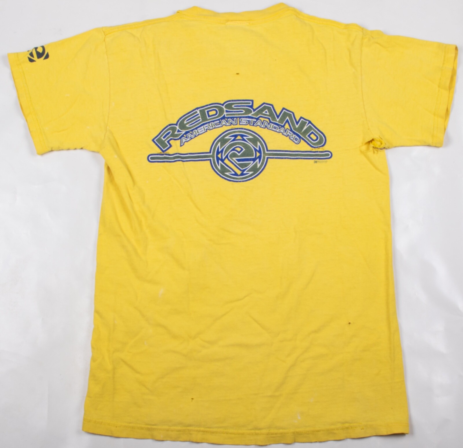 Vintage 2000 Red Sand American Standard Worn Distressed Yellow Shirt Men’s Small
