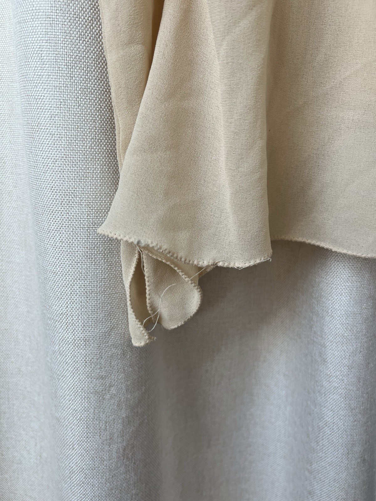 Chelsea And Violet Size Medium Semisheer Tightly Woven Flowy Blouse Brass Studs