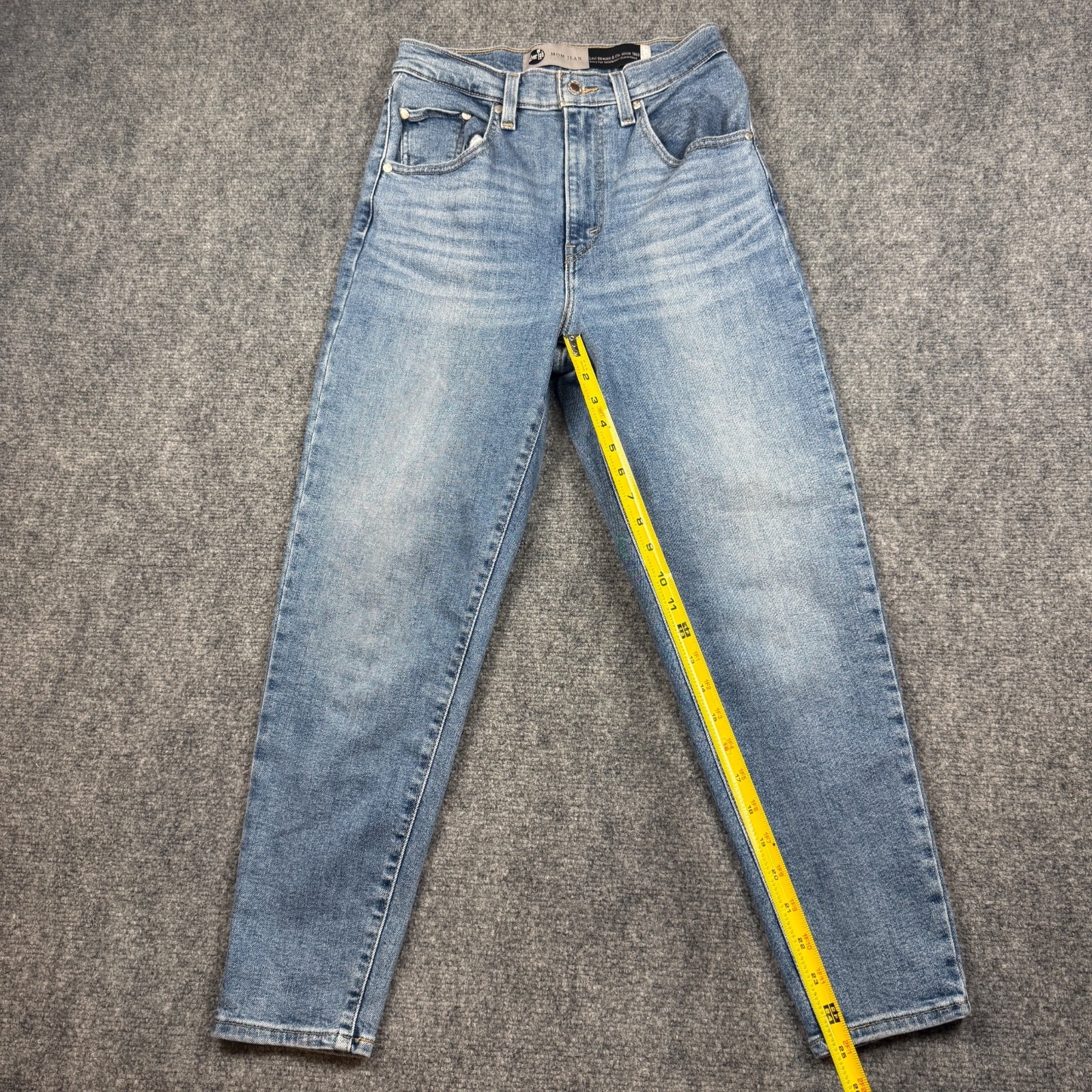 Levi’s SilverTab Mom Jeans Light Blue Denim Size W27