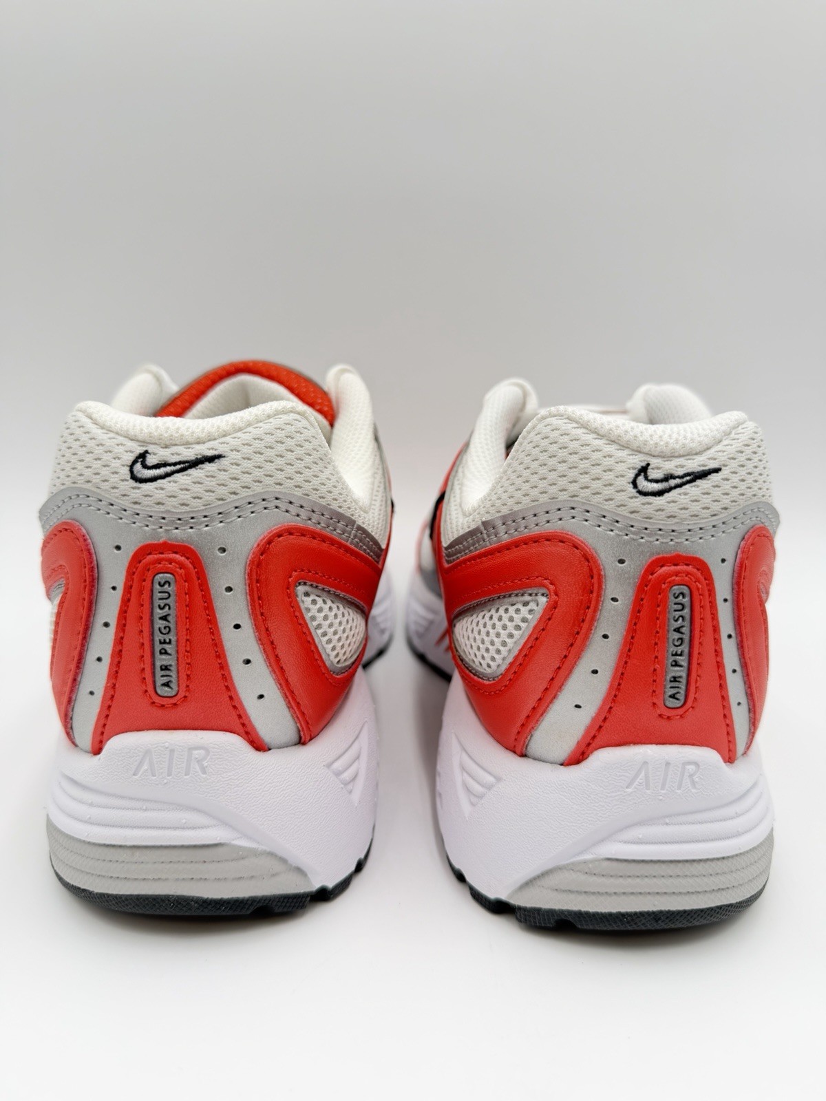 Nike Men’s Air Pegasus 2005 Size 8.5 Picante Red White |HQ3031-600|