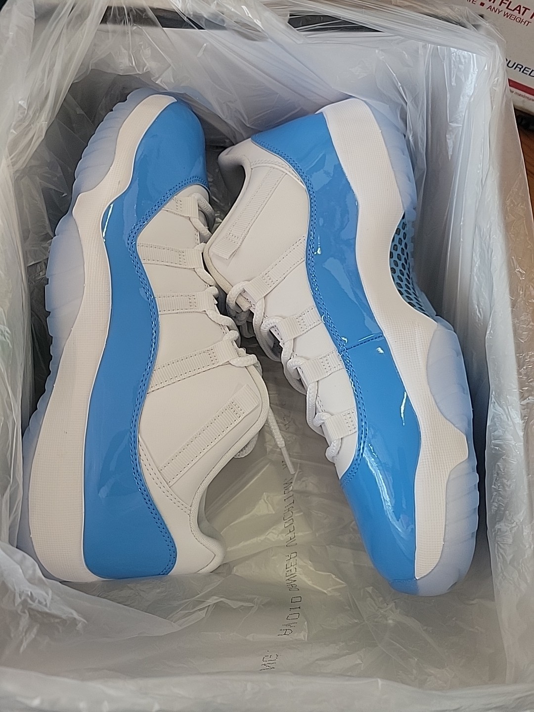 Nike Air Jordan 11 Retro Low Shoes White University Blue FV5104-100 Men 10.5 NEW
