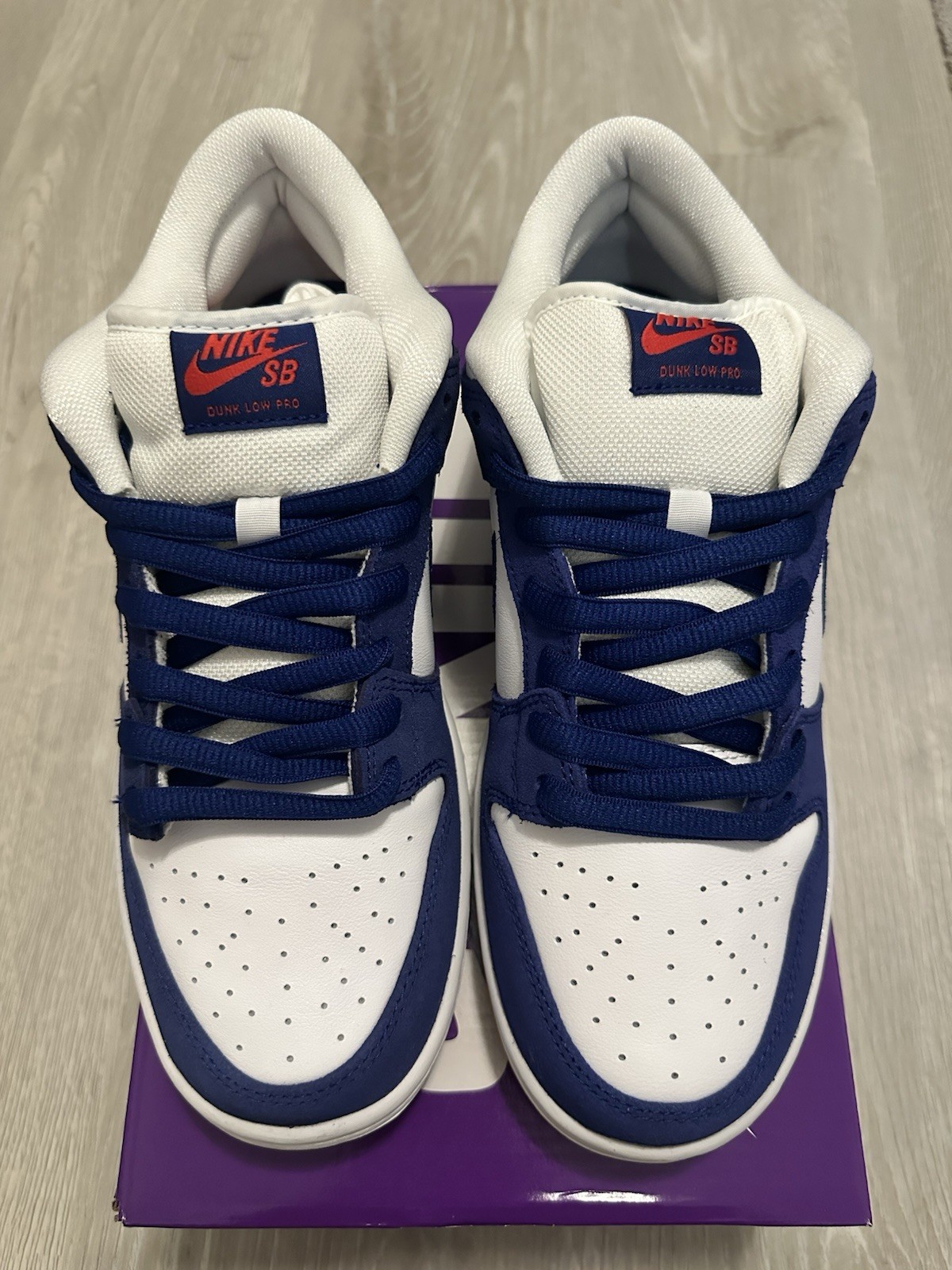 Nike SB Dunk Low Los Angeles Dodgers DO9395-400 Size 9 Men’s