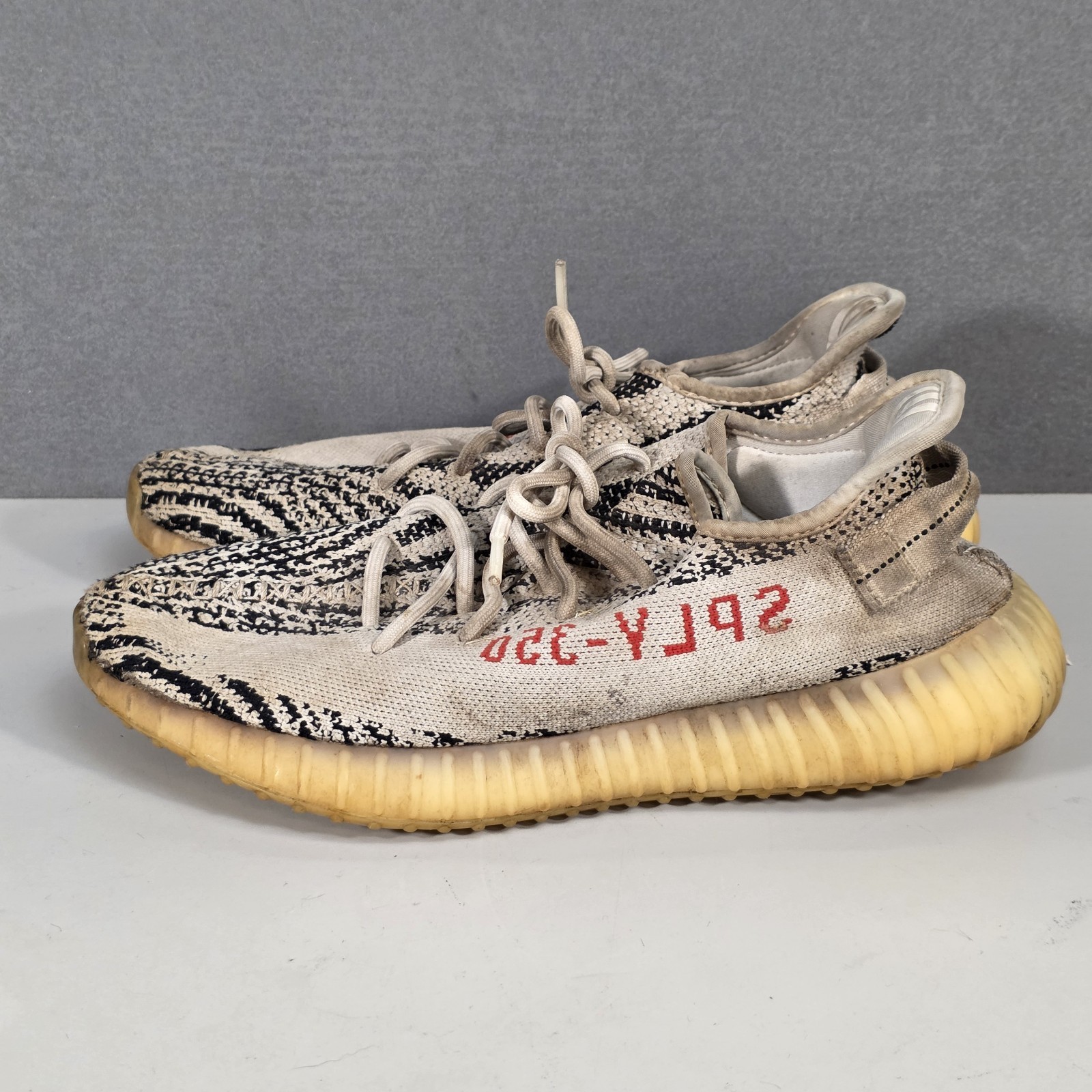 adidas Yeezy Boost 350 V2 Zebra White/Black Primeknit Low Top Sneakers Sz 10.5