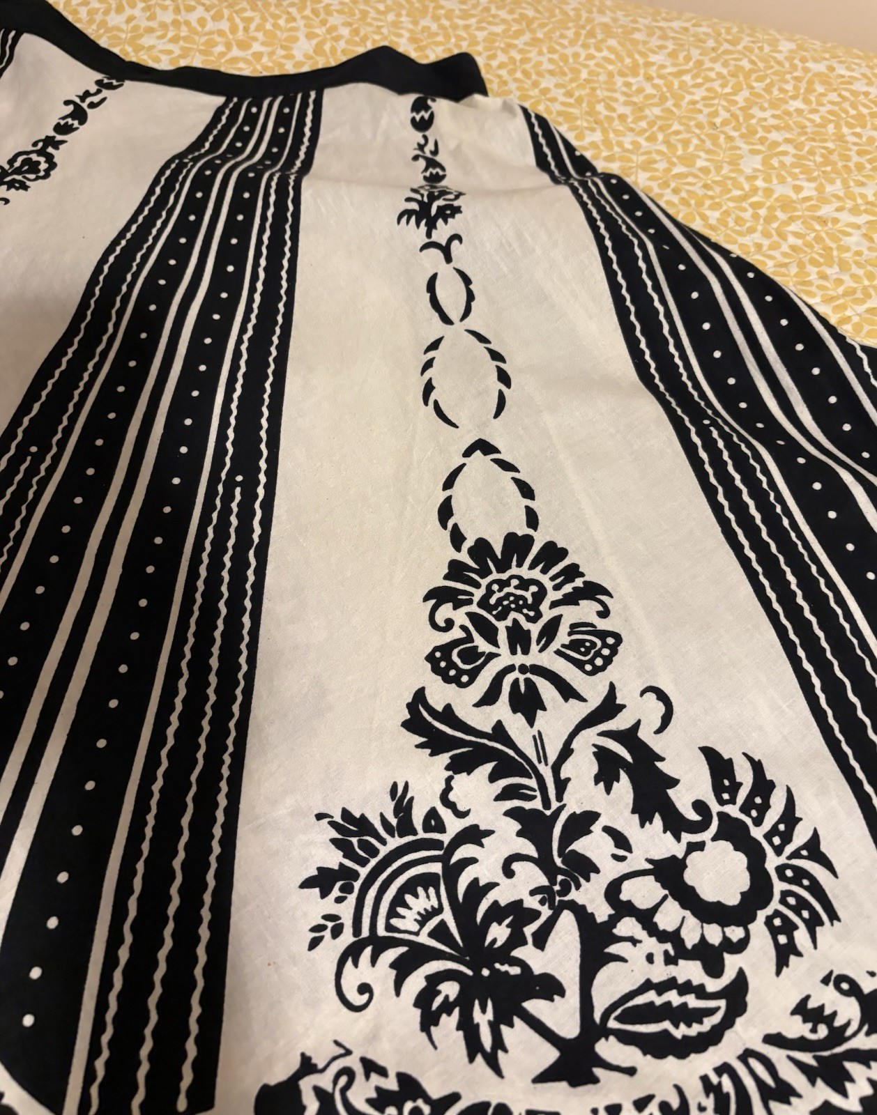 S-L Studio West Half Circle Skirt Nouveau Print Black White Cotton Nostalgic VTG