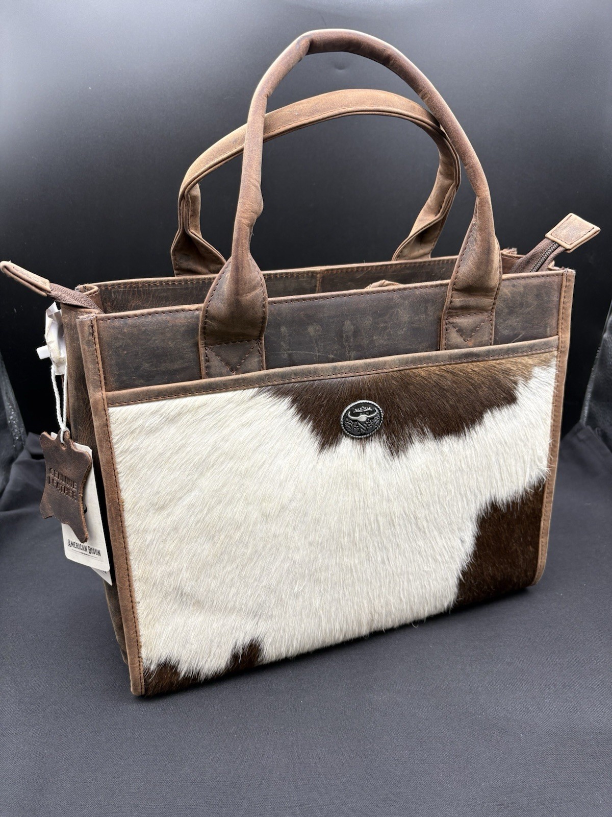 Women’s Western Cowhide Leather Tote Bag –Brown & White Hair-On Hide Zip