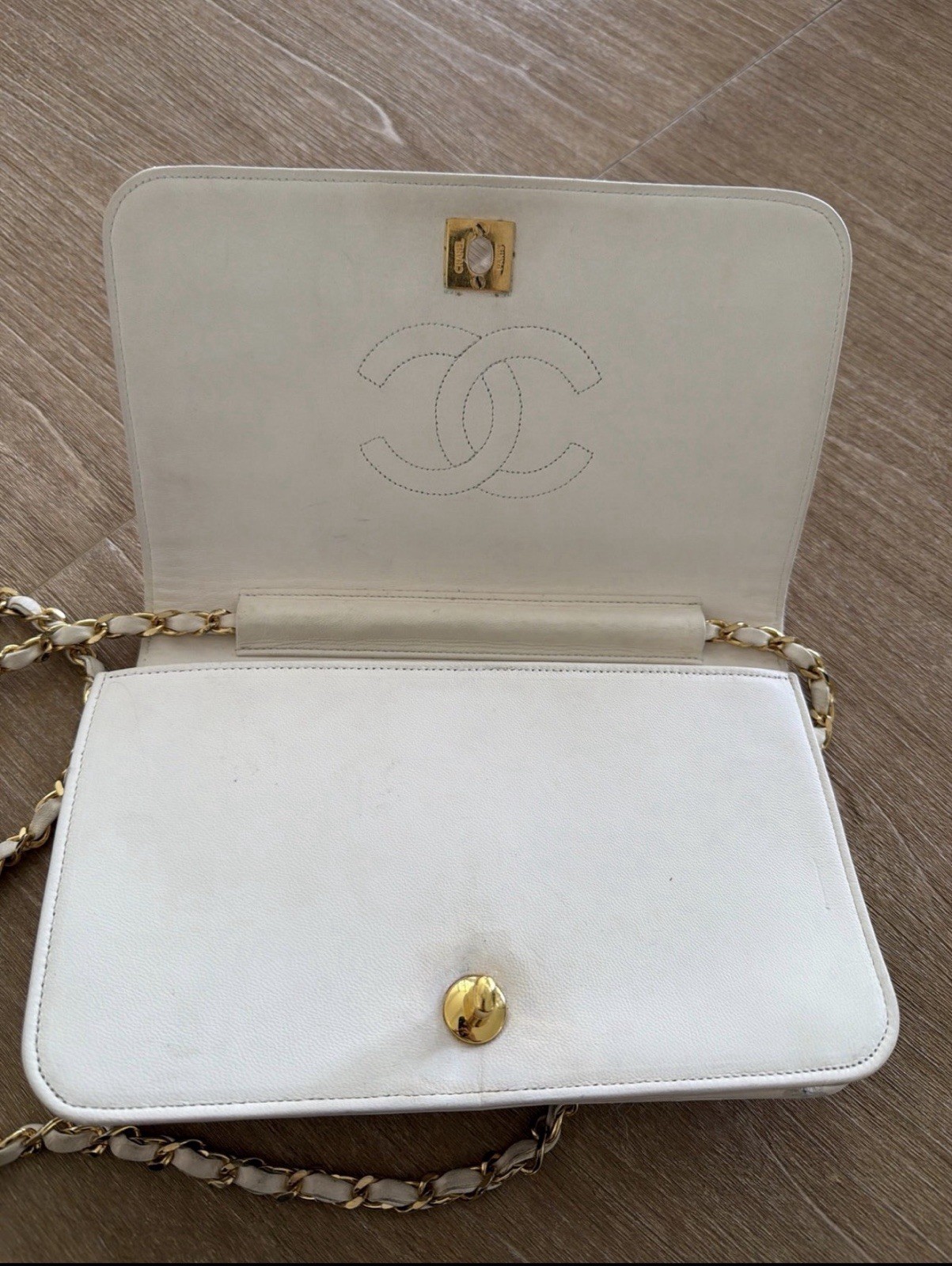 Authentic Chanel White Quilted Small Classic Flap Chain Shoulder Bag Gold CC