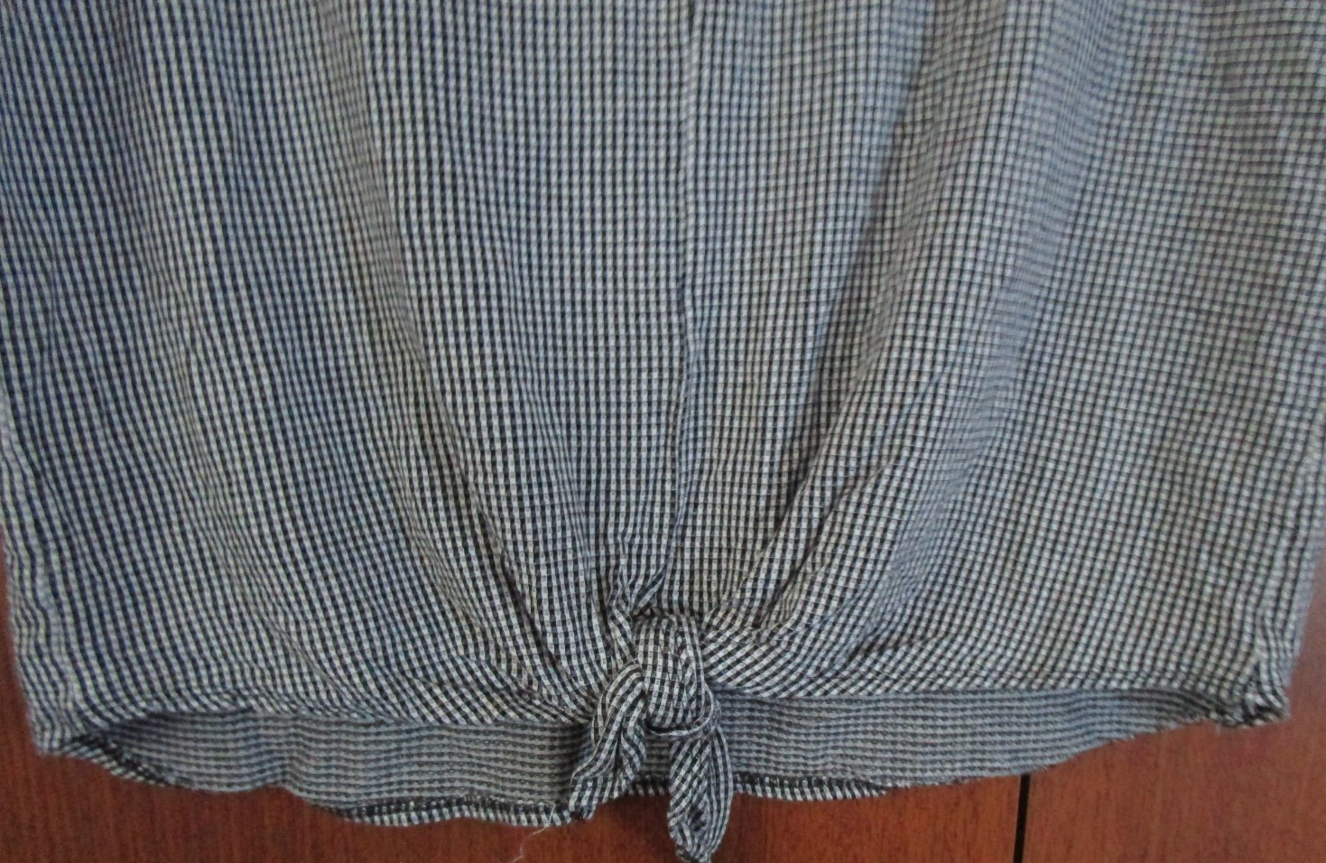 Lime N Chili B&W Cropped Top Sz Large Cotton Blend Bust 44 Length 20 in