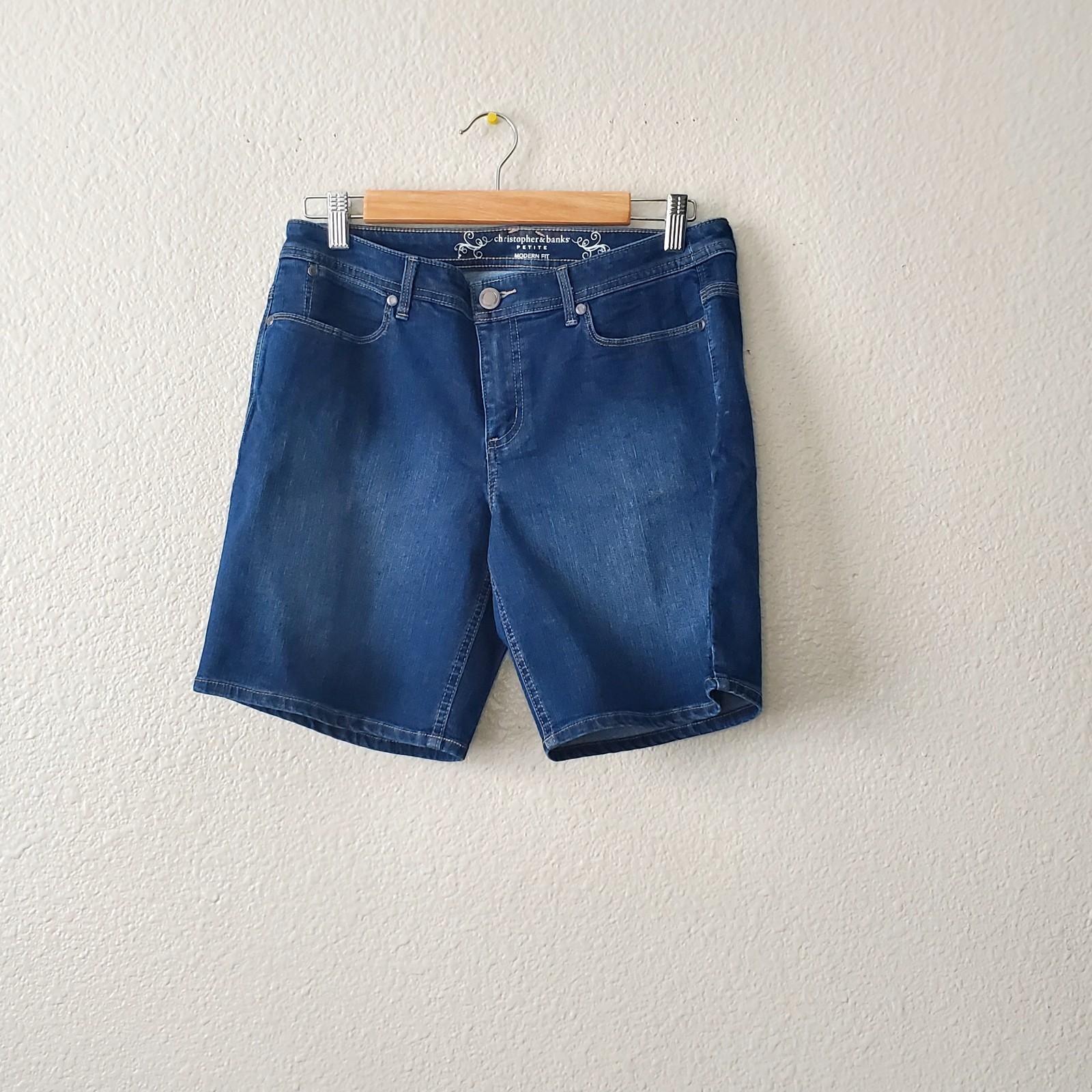 NWOT Christopher And Banks Petite Modern Fit Denim Jean Shorts Size: 8 Petite