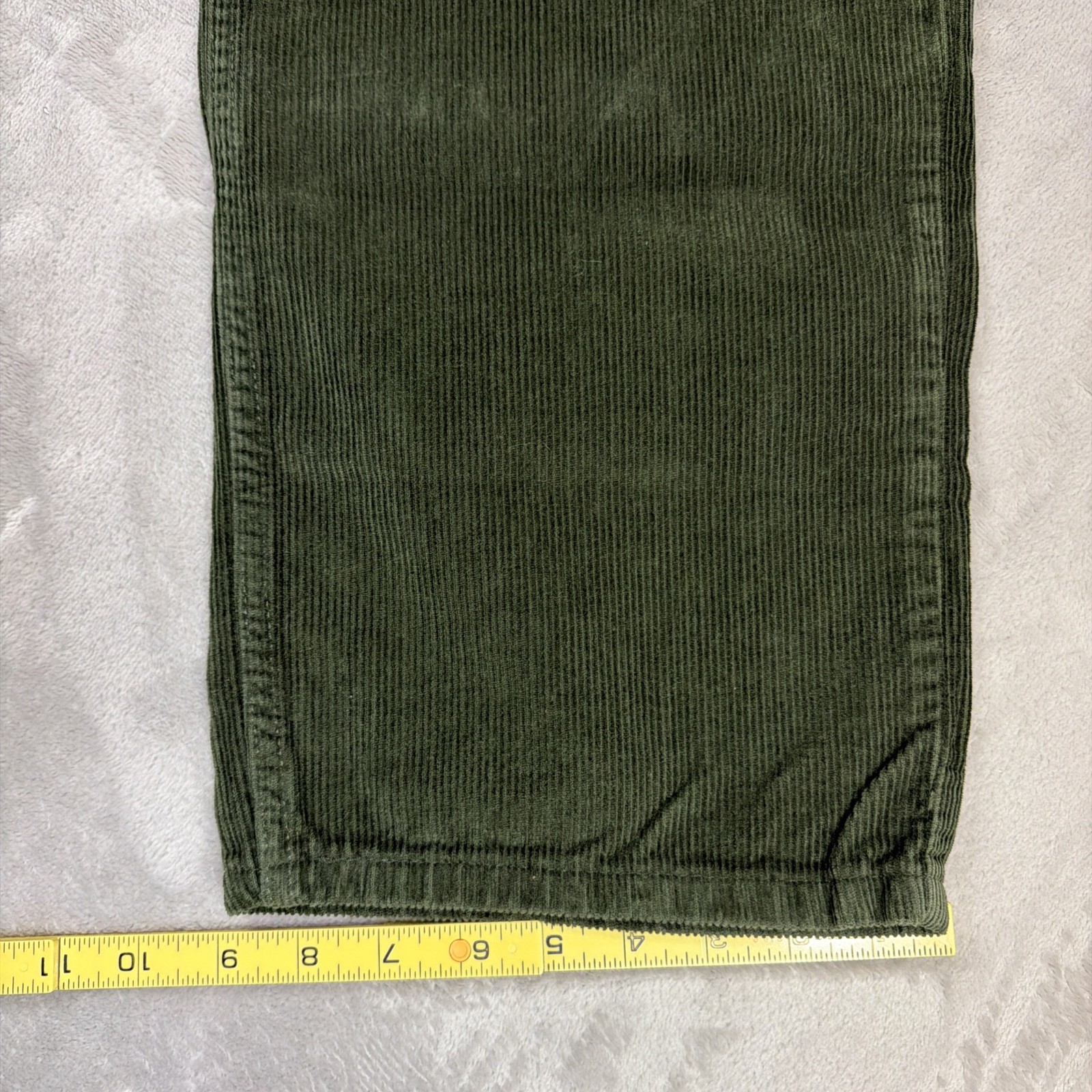 Levi’s 565 Loose Straight Corduroy Jeans Men’s Size 34×32 Olive Green Y2k Cotton