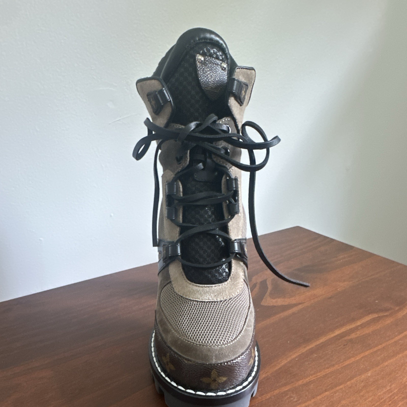 Louis Vuitton Star Trail Boot – Size 39