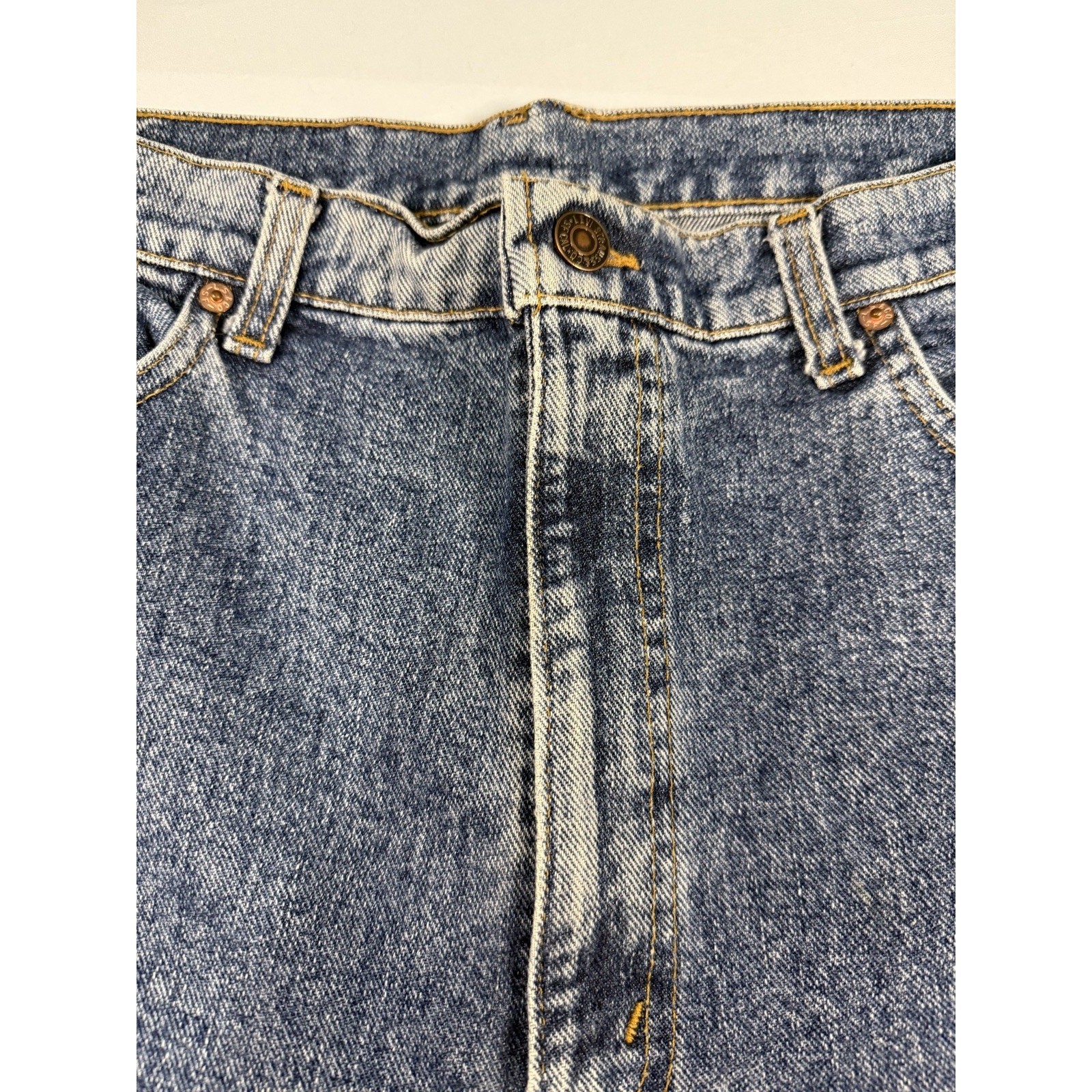 VTG Levi’s 550 4891 Relaxed Fit Jeans Men’s 38X32 Light Wash Denim Blue TD0006