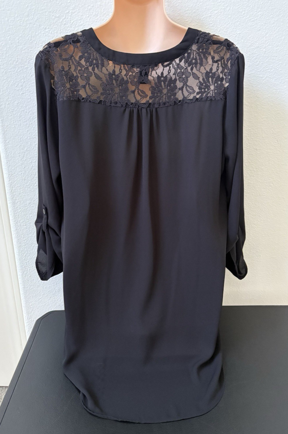 Forever 21 Black Semi Sheer Chine V-Neck Long Sleeve Tunic Top Sz. L