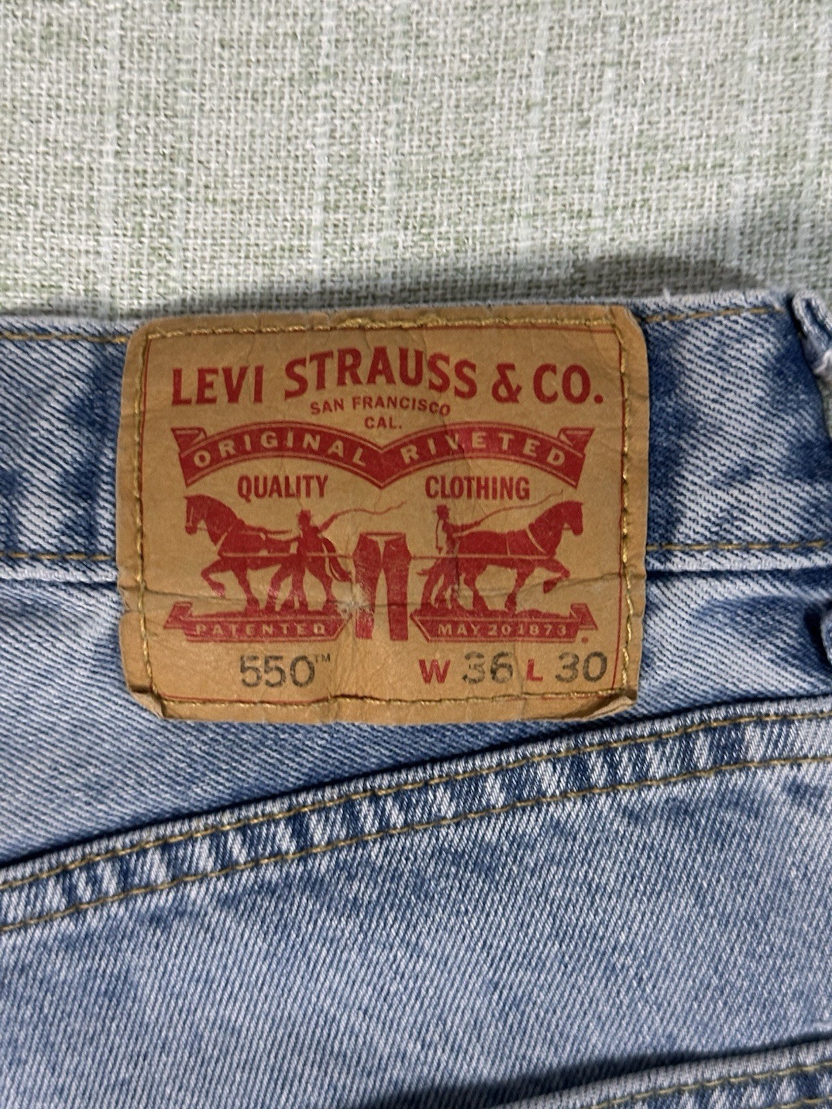 Levi’s 550 Relaxed Fit Medium Blue 100% Cotton Denim Jeans Men’s 36X30