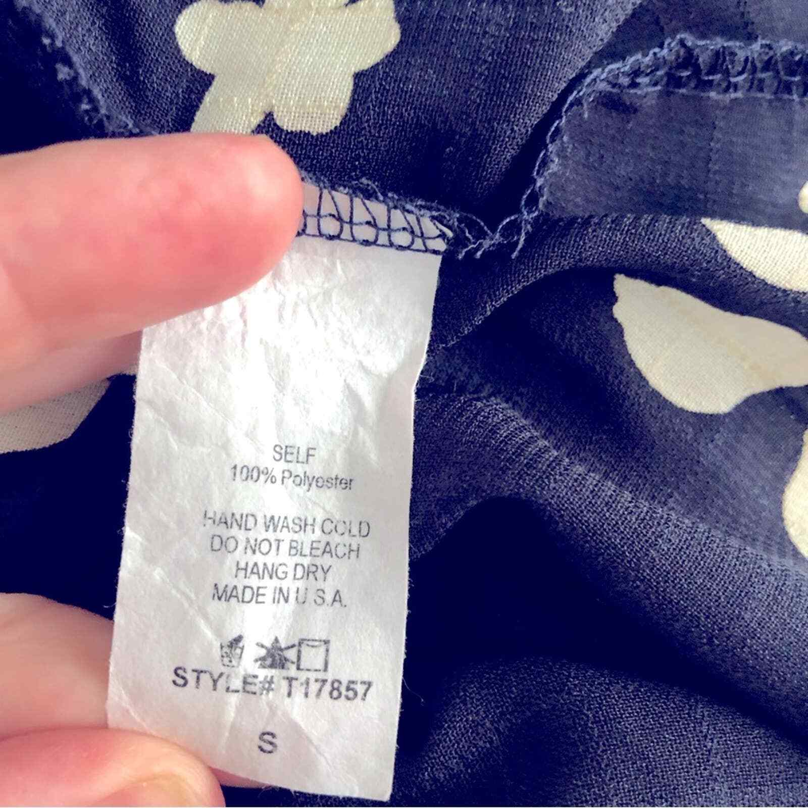 White birch navy blue and white floral print wrap blouse small