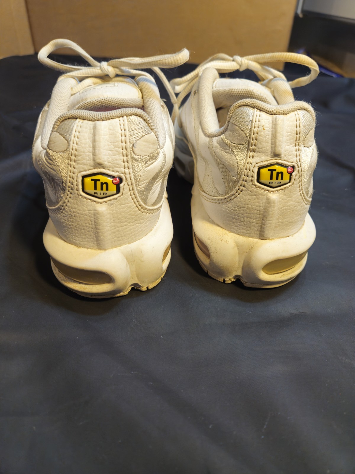 Size 9 Nike Air Max Plus TN Ultra White Metallic Silver Men Shoes AJ2029 100