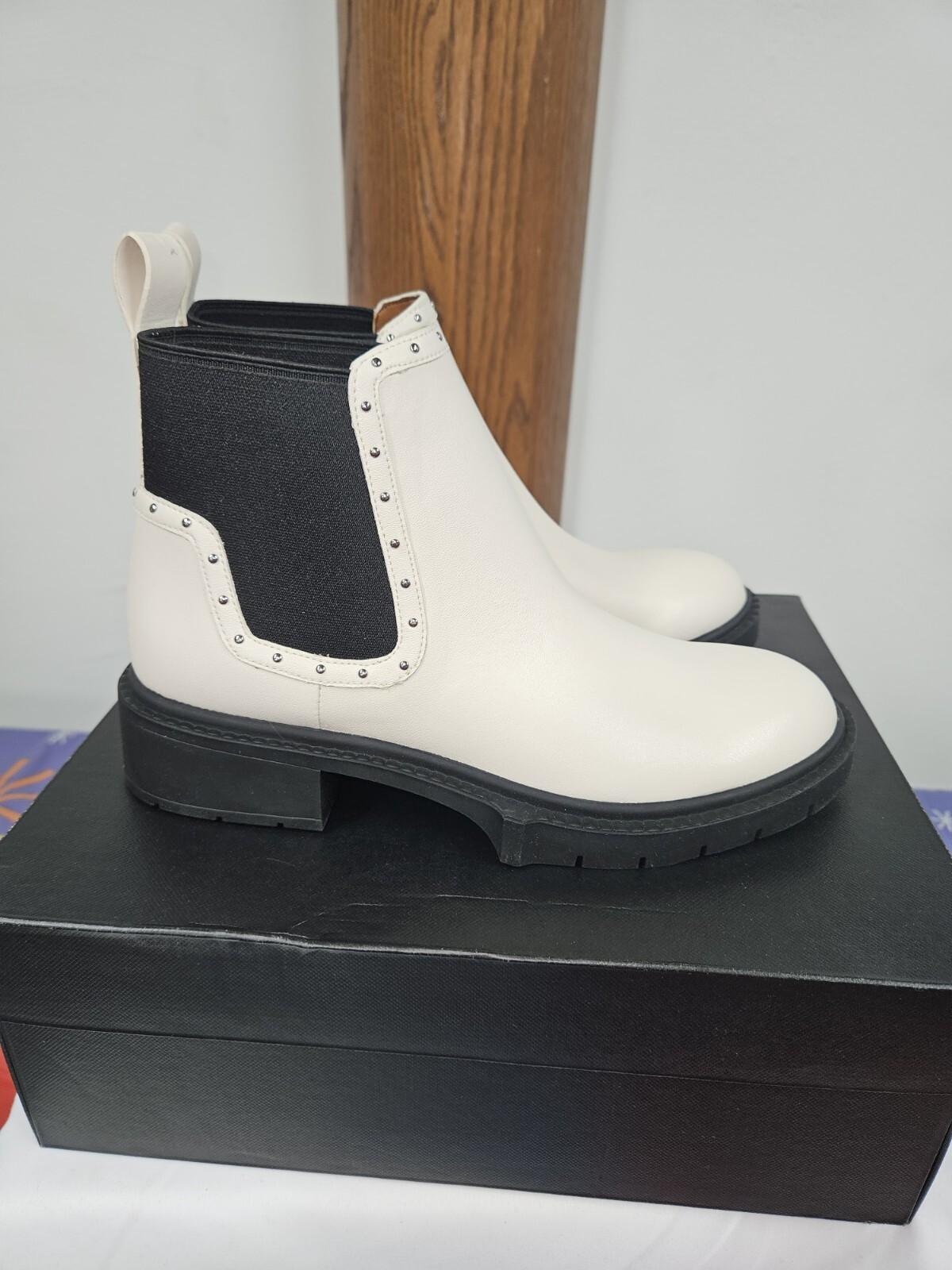 NIB Women’s COACH Lory Leather Bootie Slip-on Chalk Color Size 6.5B