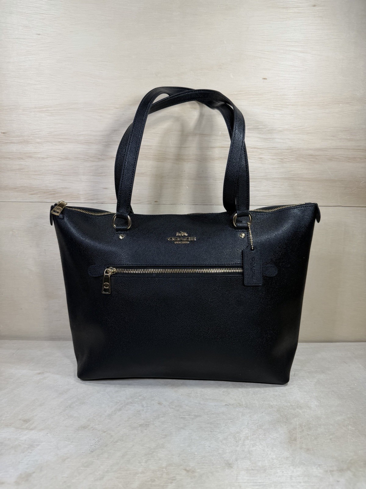 COACH Gallery Tote Shoulder Bag Black Crossgrain Leather w/ Gold Hardware CLEAN
