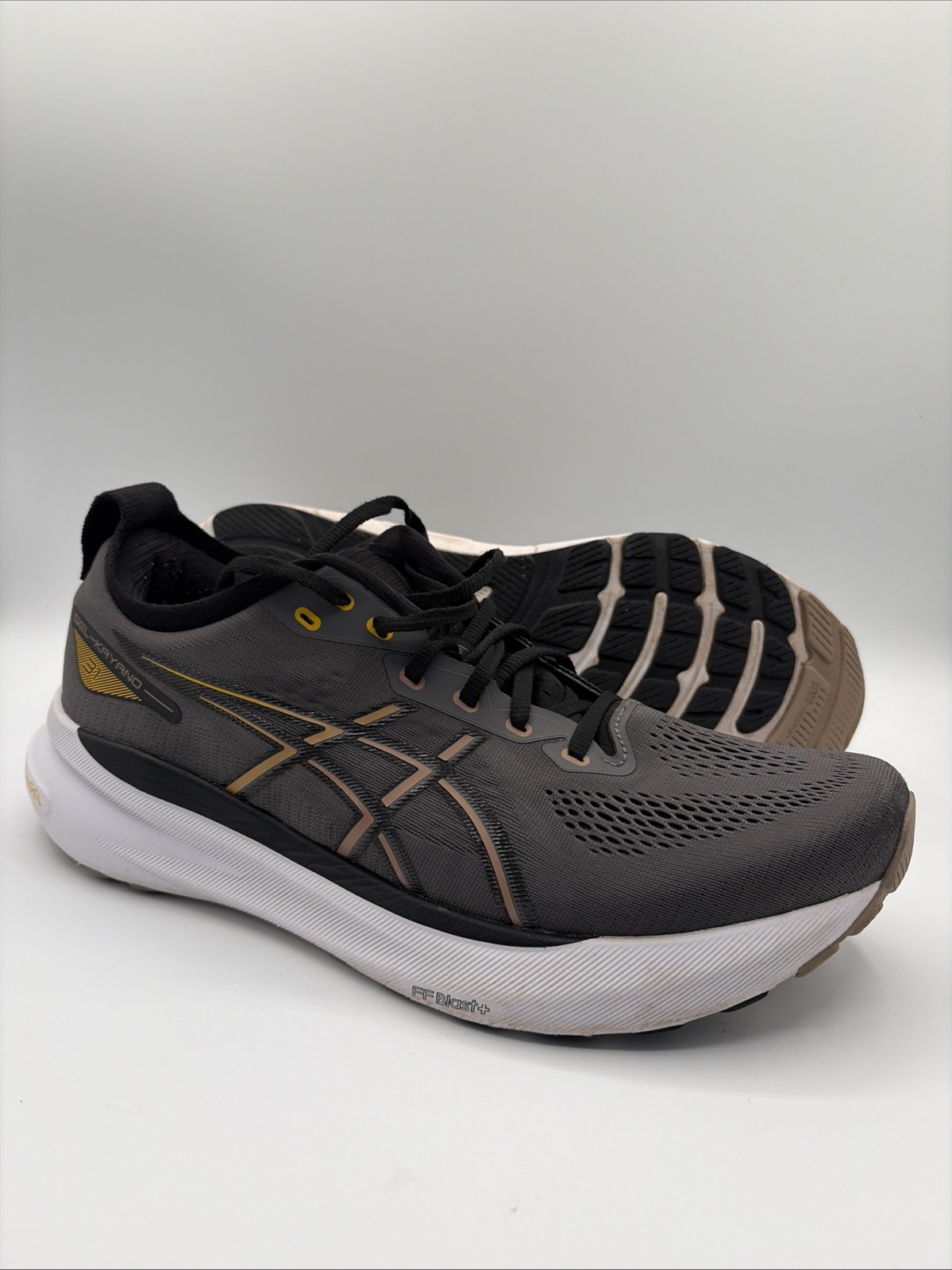 Asics Gel Kayano 31 Running Shoes Mens 11 Black 1011B867 Athletic Jogging Gym