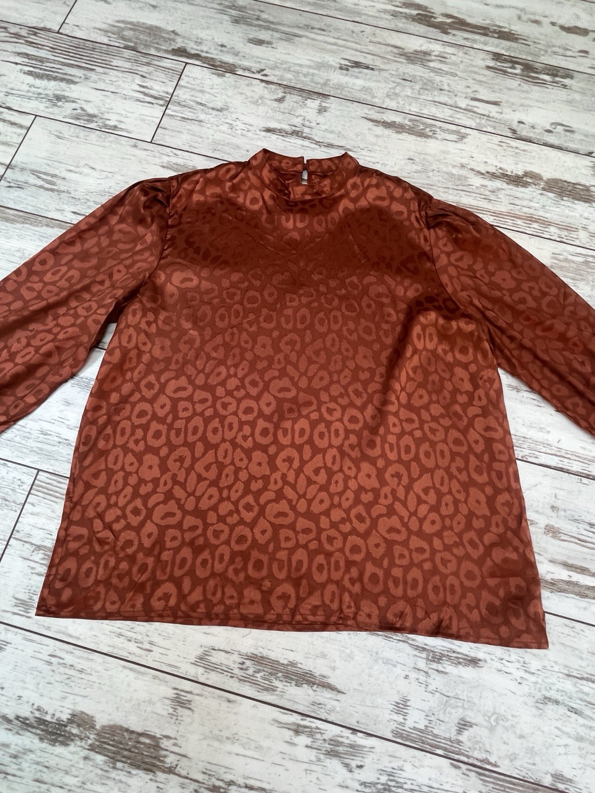 Lyaner NWOT Brown Satin Mock Neck Puff Sleeve Blouse XL Leopard Jacquard