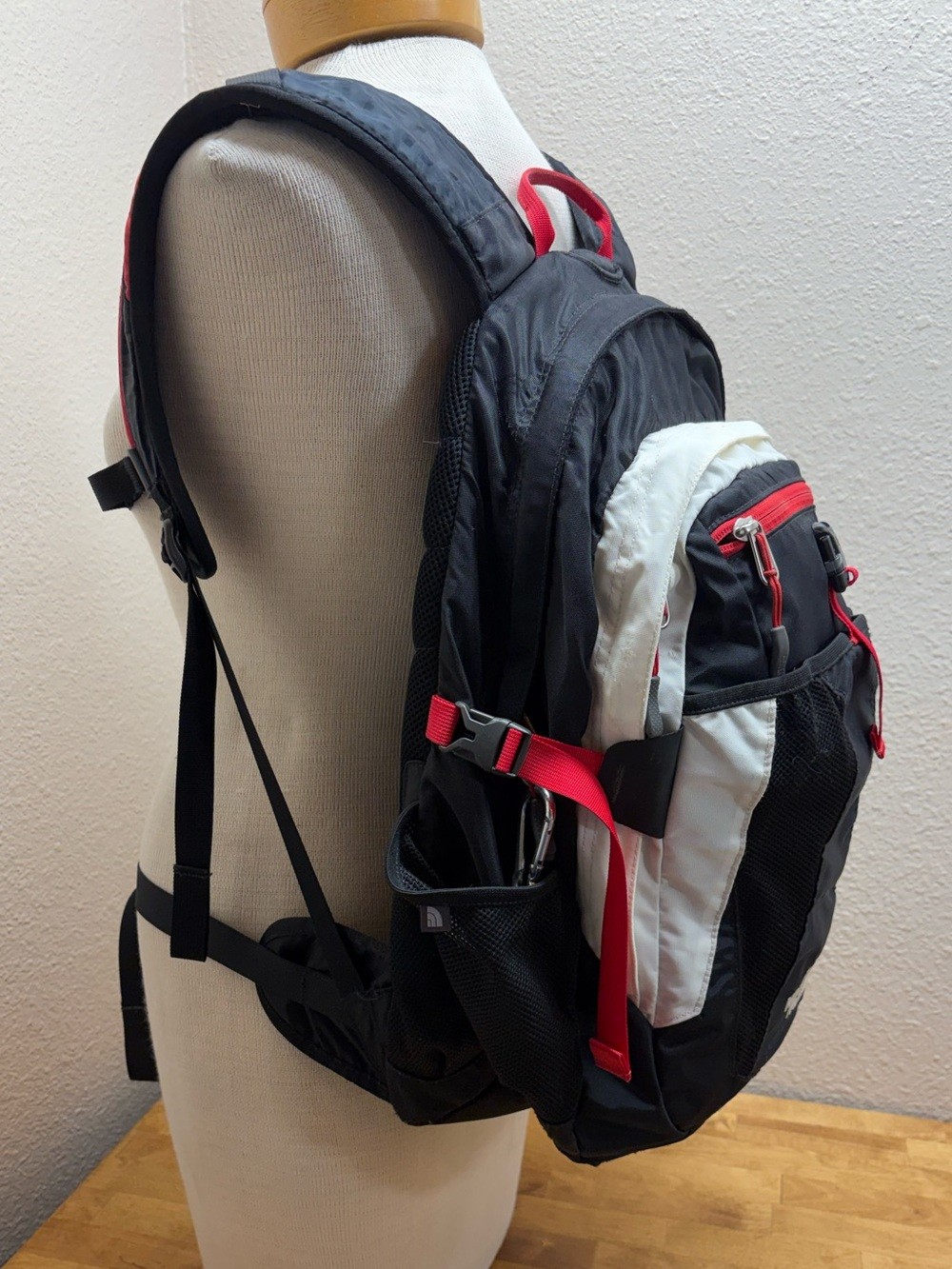 The North Face Recon Backpack Black White Red Laptop School Travel Hiking Bag