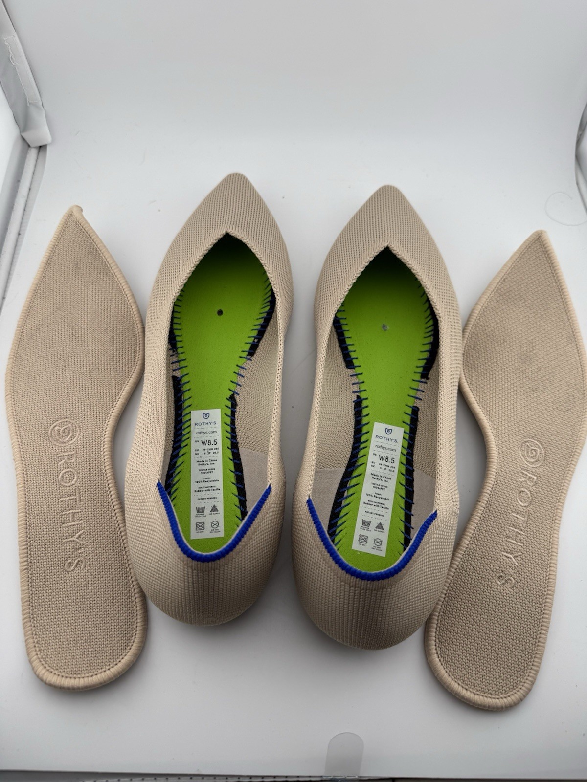 Rothy’s Women’s Beige/Blue Knit Pointed Toe Ballet Flats Slip-On US 8.5
