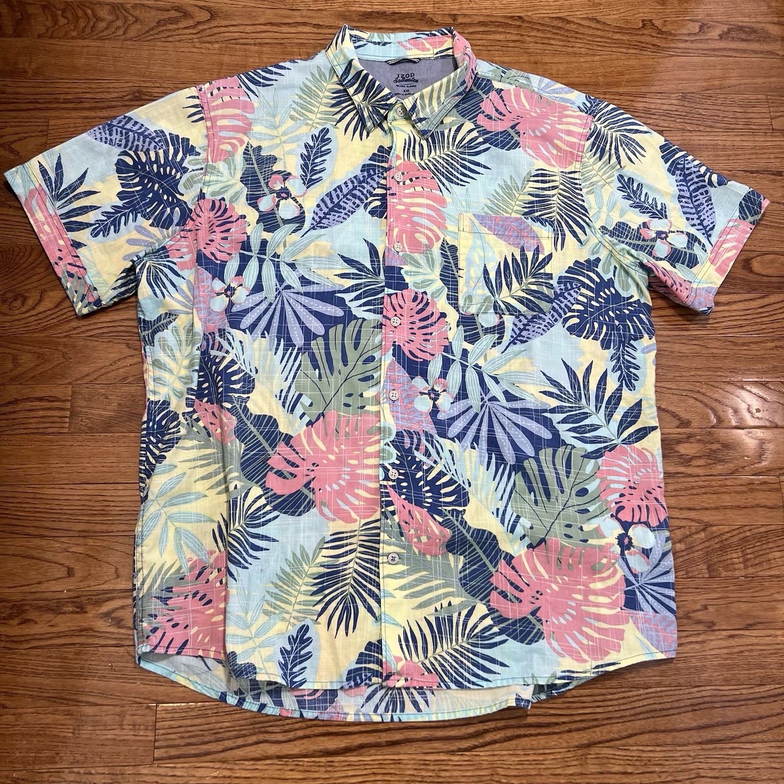 Izod Saltwater Shirt Mens XXL 2XL Tropical Hawaiian Vacation Beach Relaxed Tops