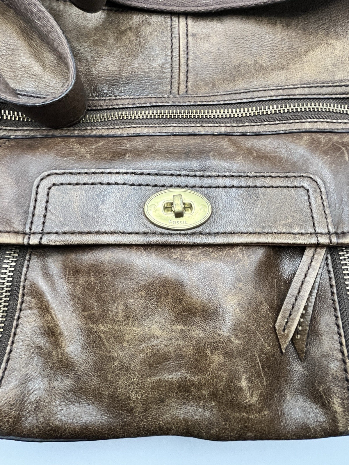 Fossil Brown Crossbody Bag Turn-Lock Flap Zip Pockets Detachable Strap
