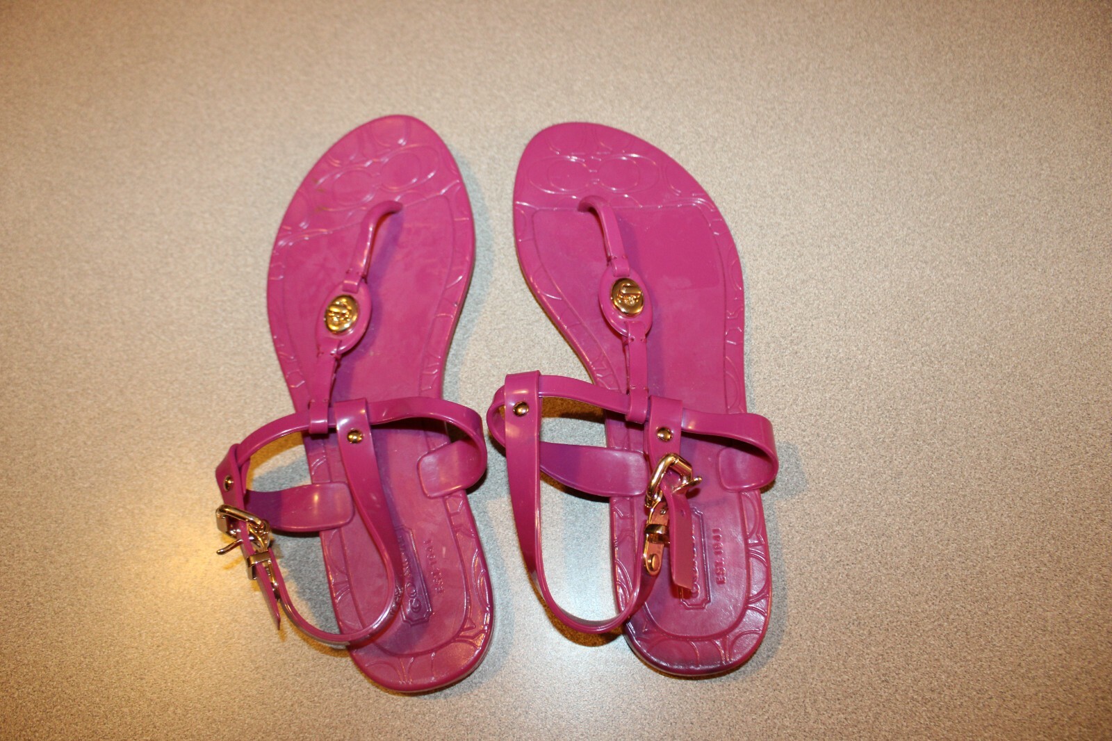 New Coach Pansy Women’s Pink Jelly T-Strap Sandals Size 6B #A8875, $109