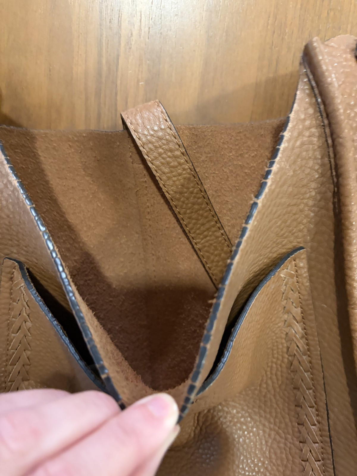Rebecca Minkoff – Camel Unlined Leather Feed Crossbody Bag