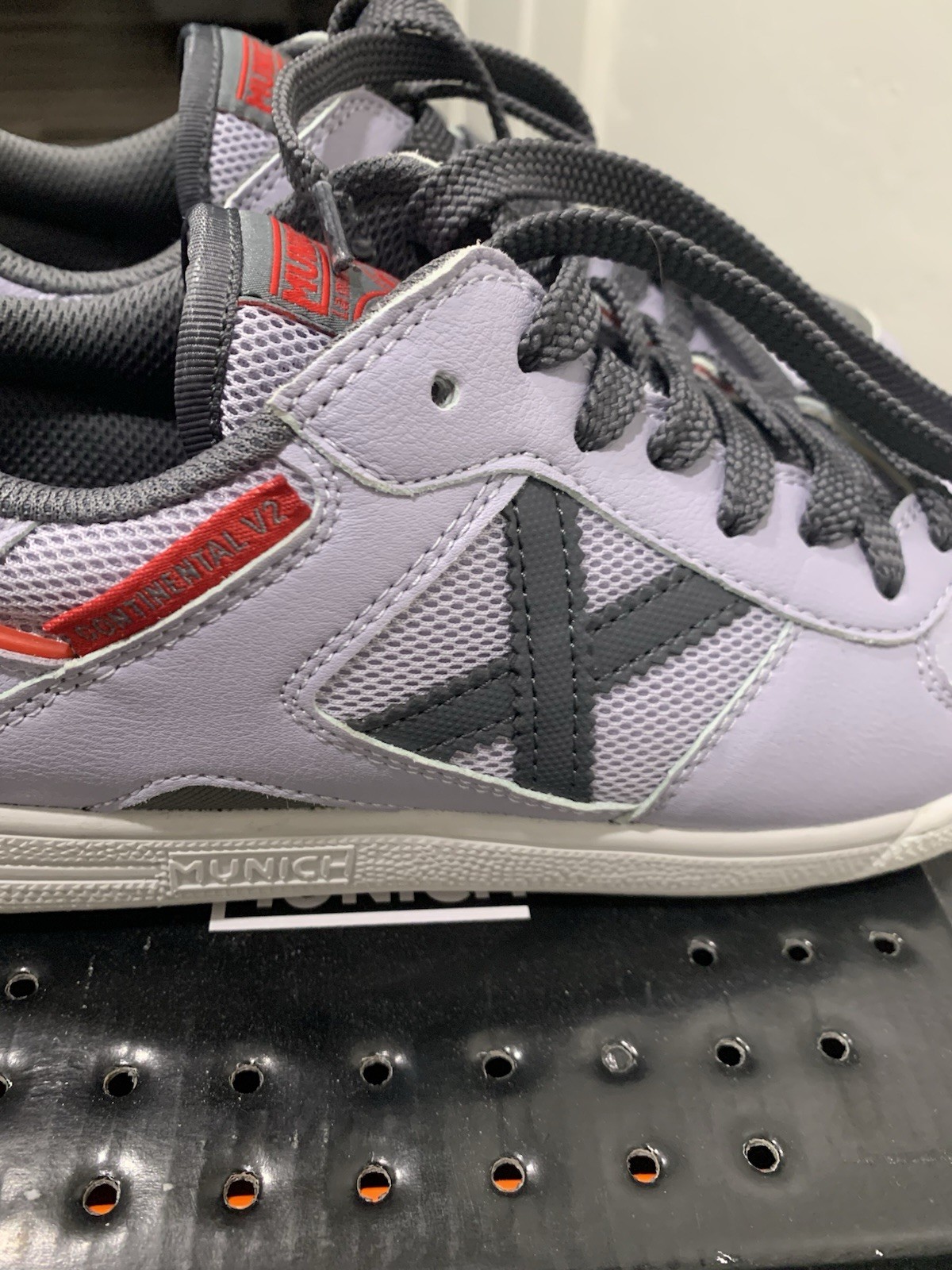 Munich Continental V2 4104050 Low Top Lace-Up Sneakers Purple Gray Red