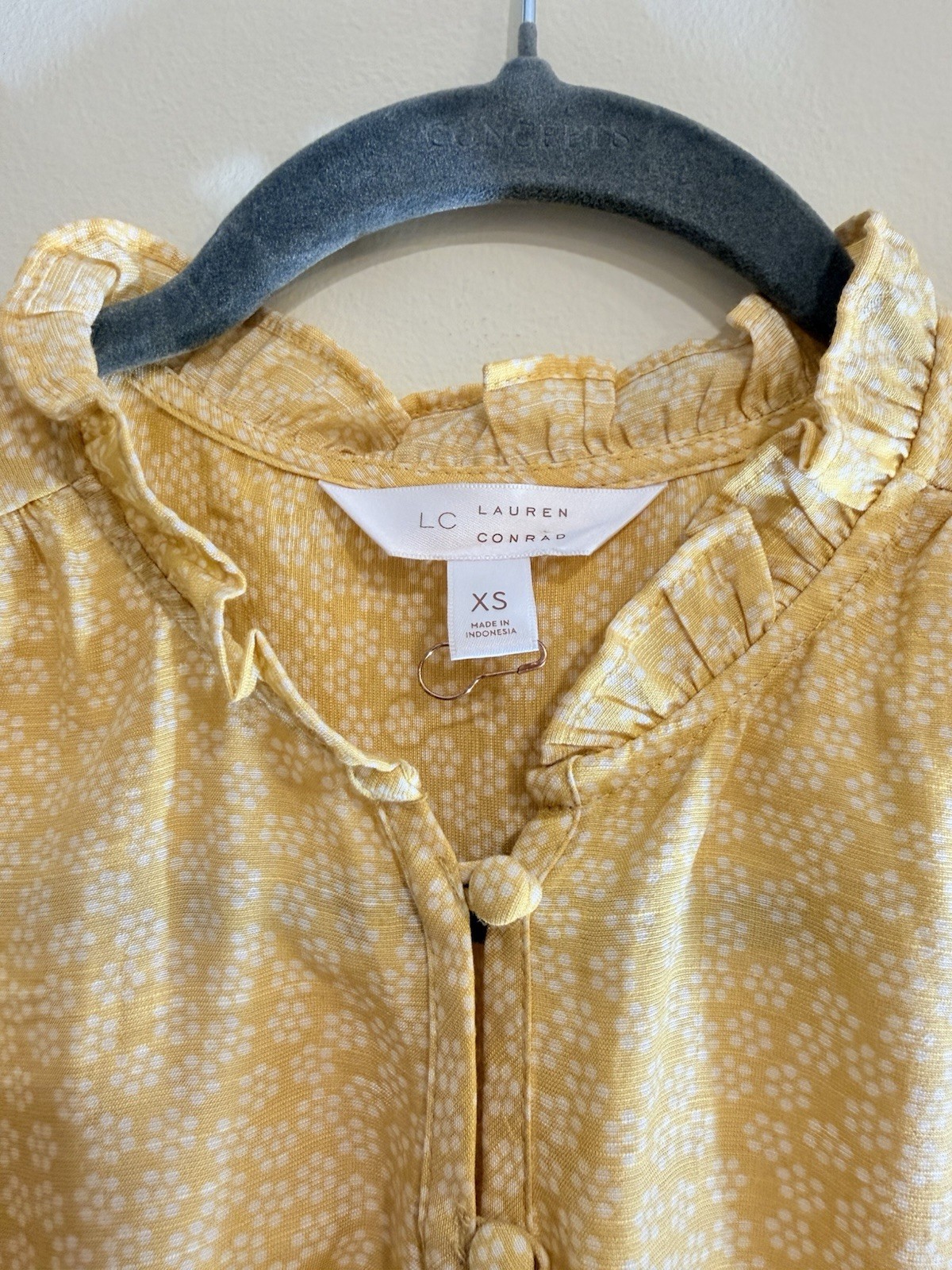 LC Lauren Conrad Blouse Yellow/White Ruffle Neck Puff 3/4 XS