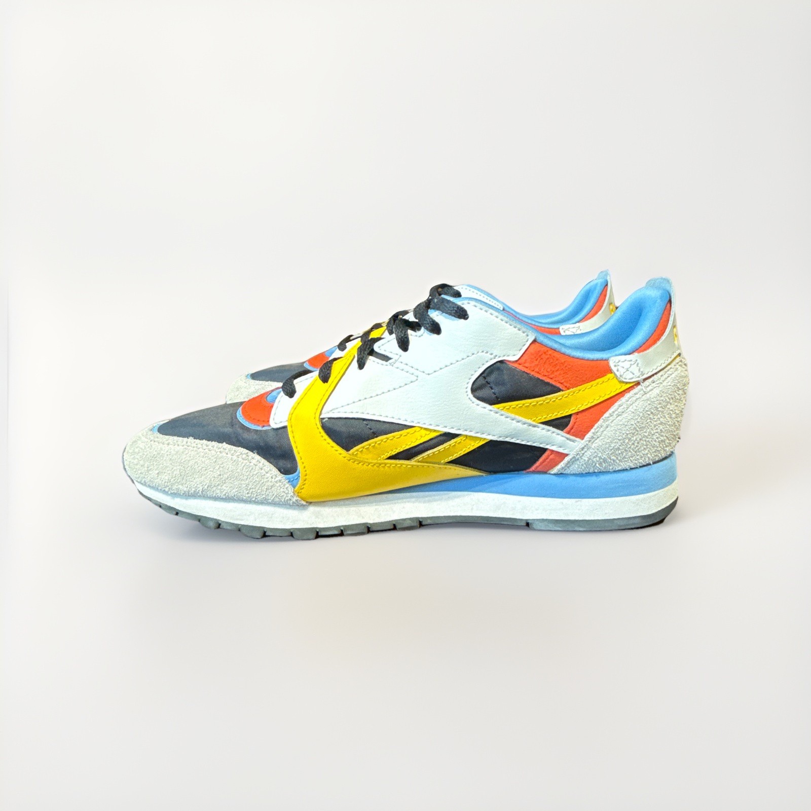 Reebok Classic Leather Men’s Low Top Lace-Up Leather Sneakers Colorblock GX2847