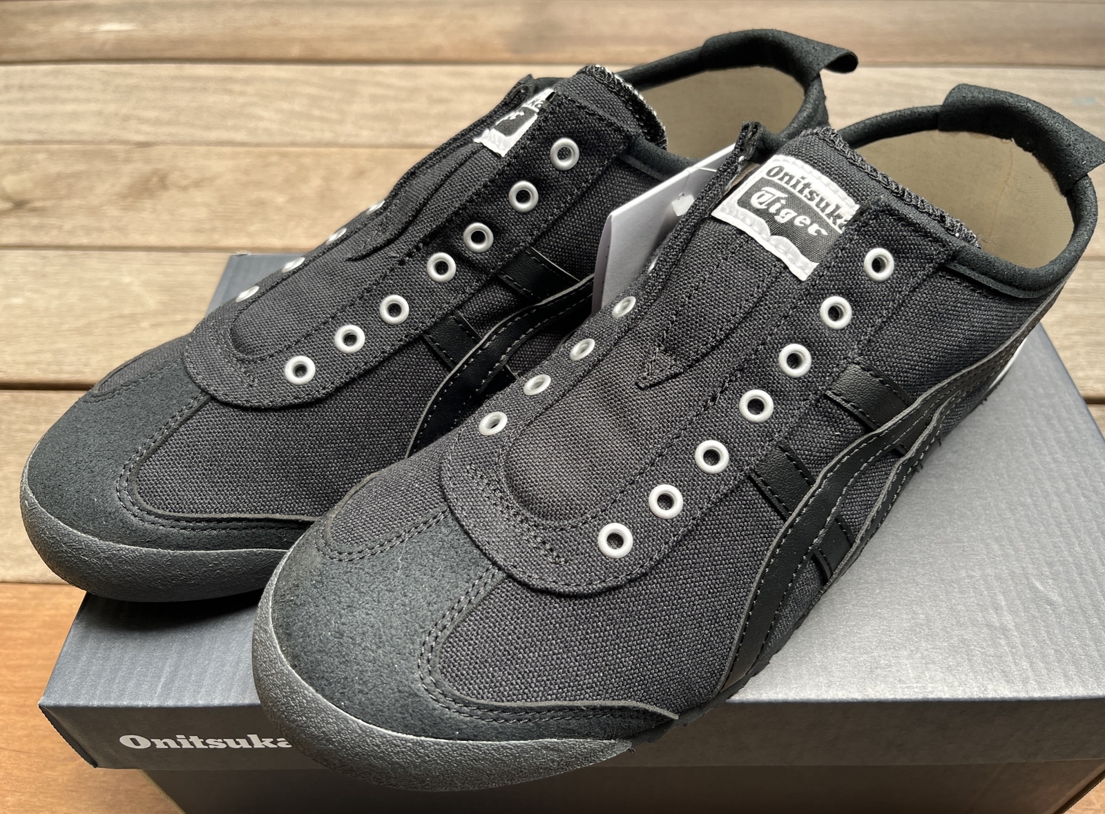 Onitsuka Tiger MEXICO 66 SLIP-ON 1183A360 002 Black/Black Unisex Shoes