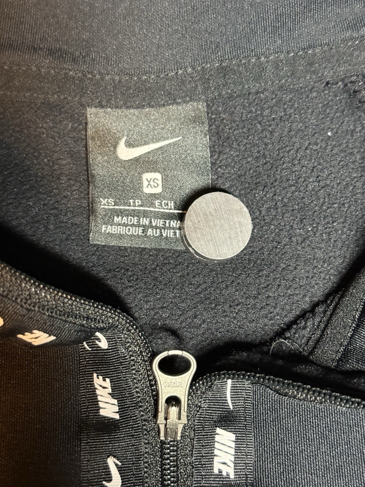 Nike Sportswear Tech Fleece 1/4 Zip Pullover Men’s Black – Size XS – BV4966-010