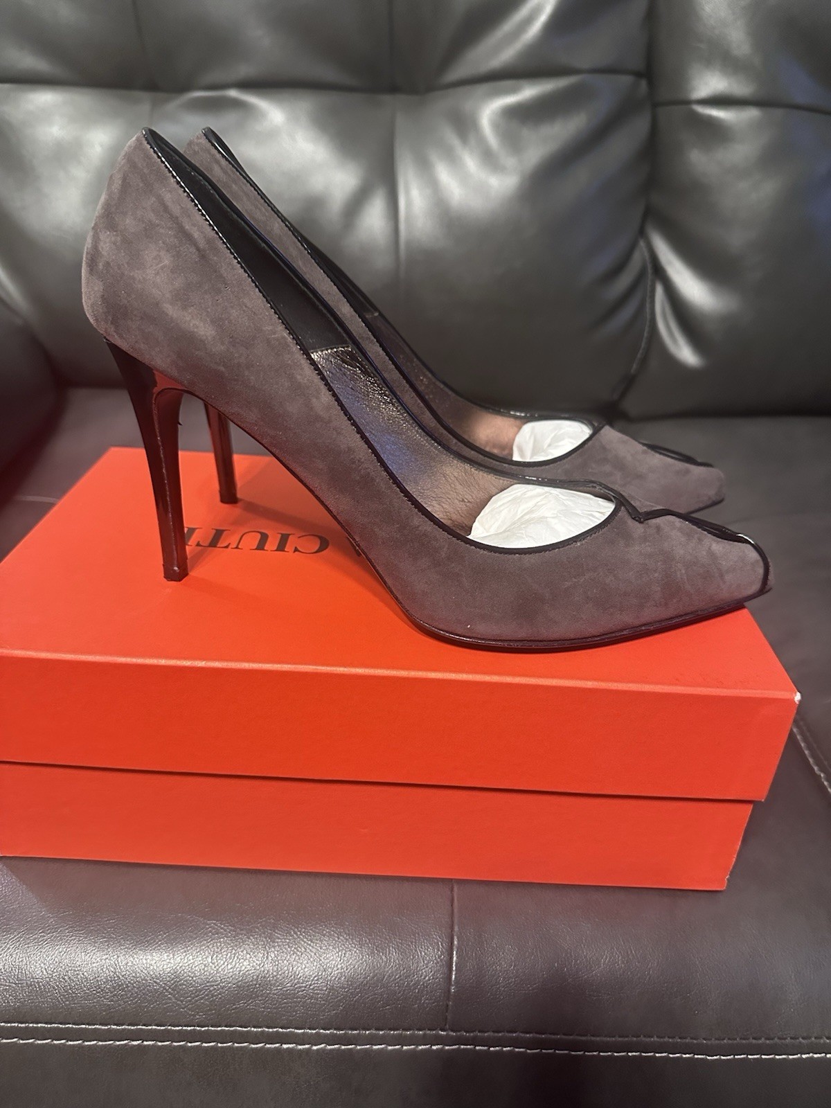 Claudia Ciuti Women’s Almond Pointed Toe Pump Heels Size 9 1/2 M