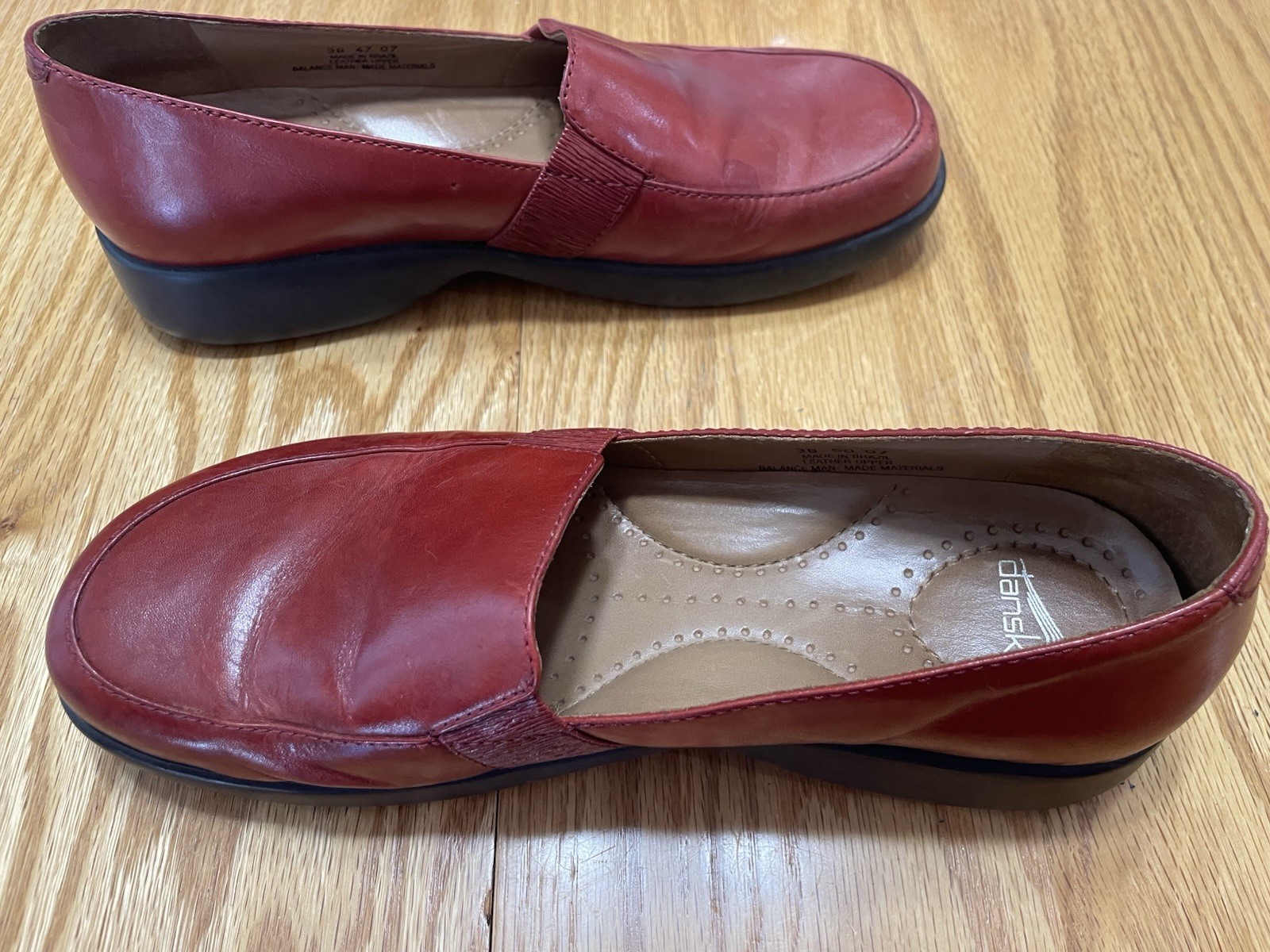 Dansko Red Burgundy Leather Slip On Loafers Womens EU 38 US 7.5-8 Comfort Shoes
