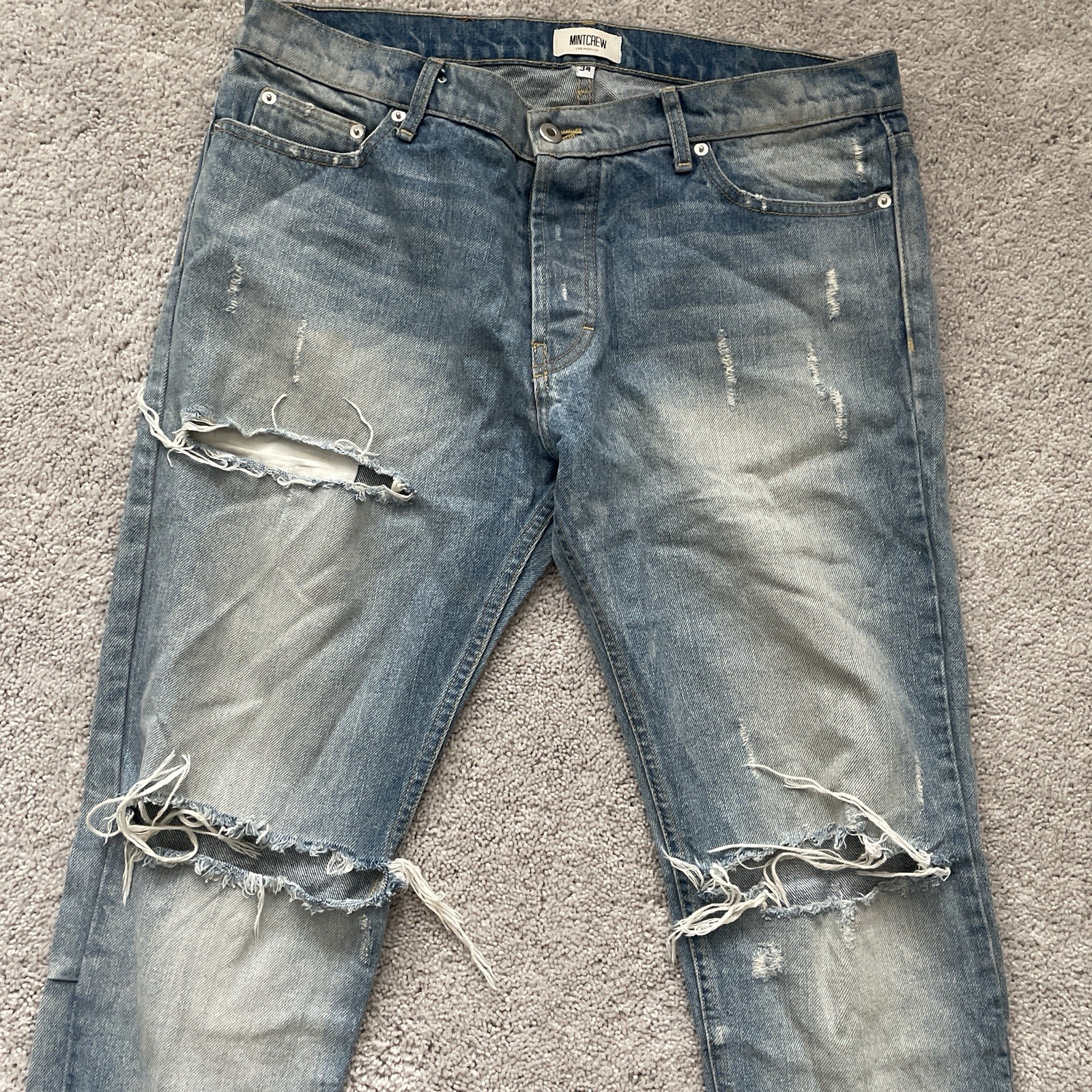 Mint Crew Light Wash Blue Jeans Distressed Men’s Size 34×34 Tapered Leg