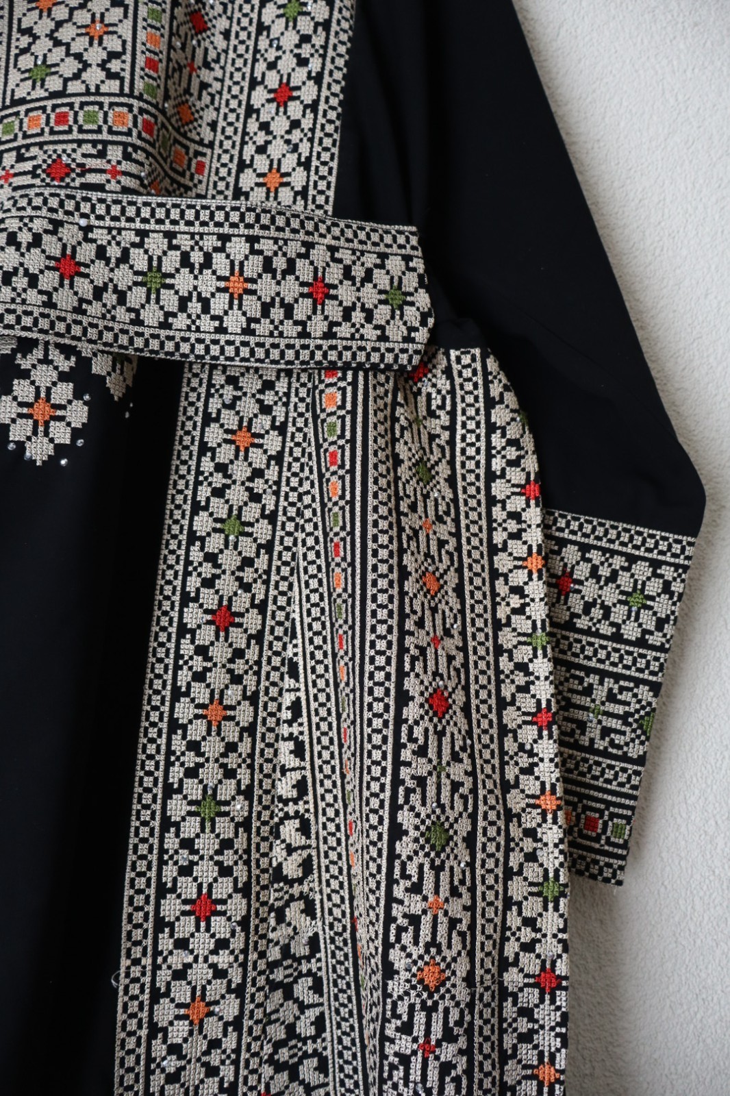 Traditional Palestinian / Jordanian Embroidered Thobe Kaftan Dress Black-JAWHARA